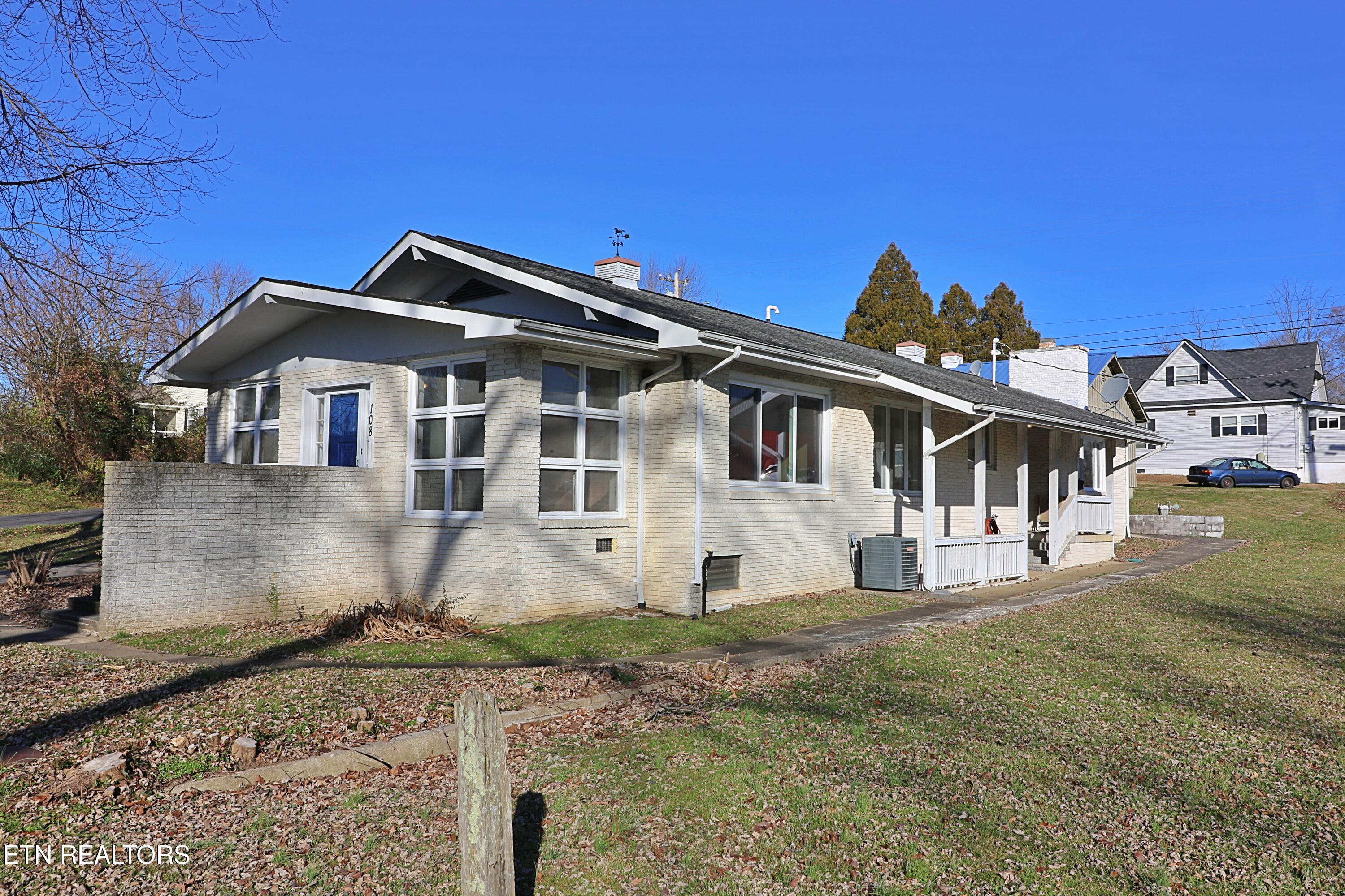 108 W 1st Avenue Oneida TN 37841