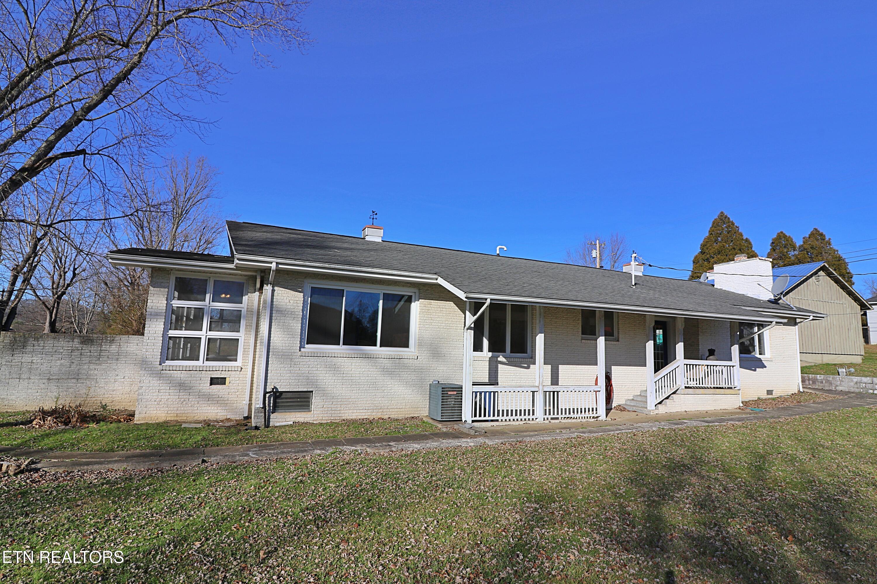 108 W 1st Avenue Oneida TN 37841