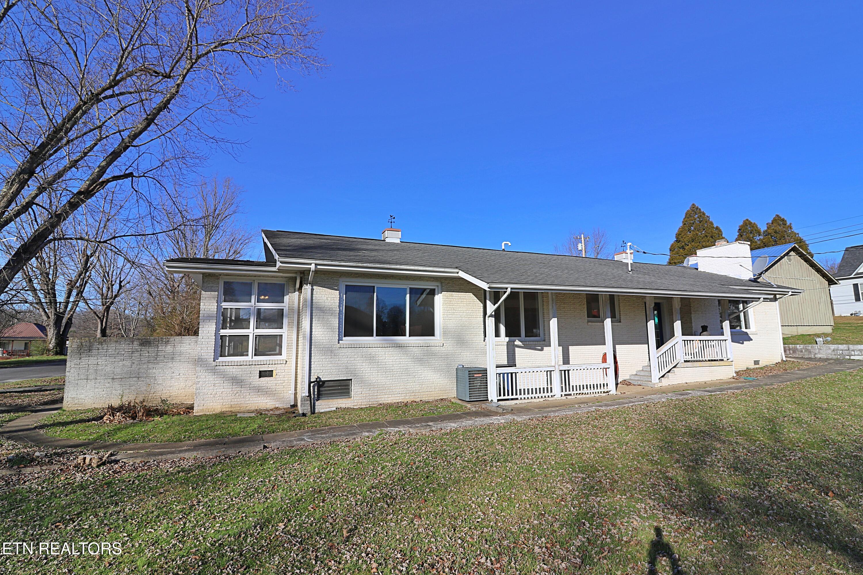 108 W 1st Avenue Oneida TN 37841