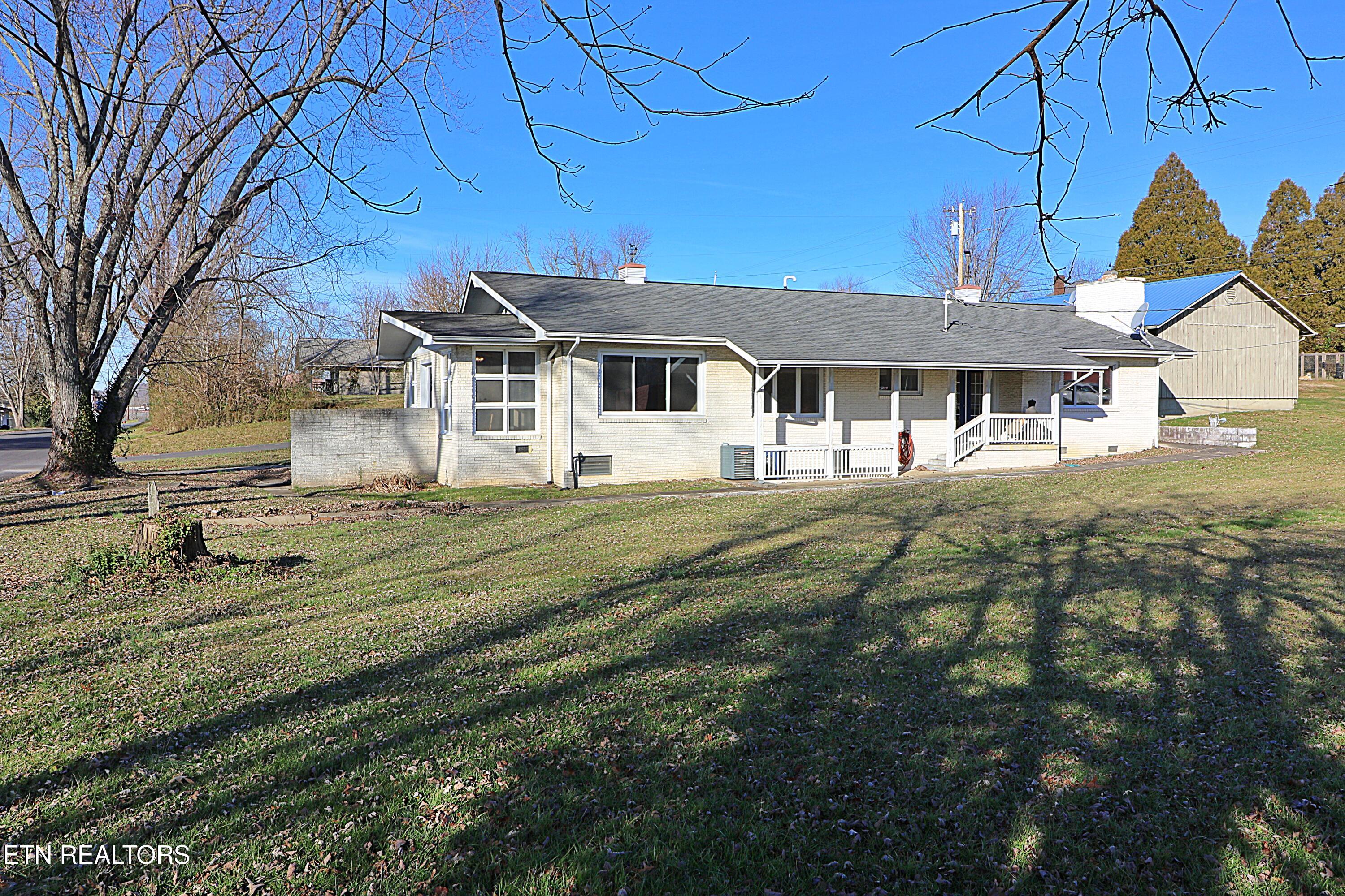 108 W 1st Avenue Oneida TN 37841