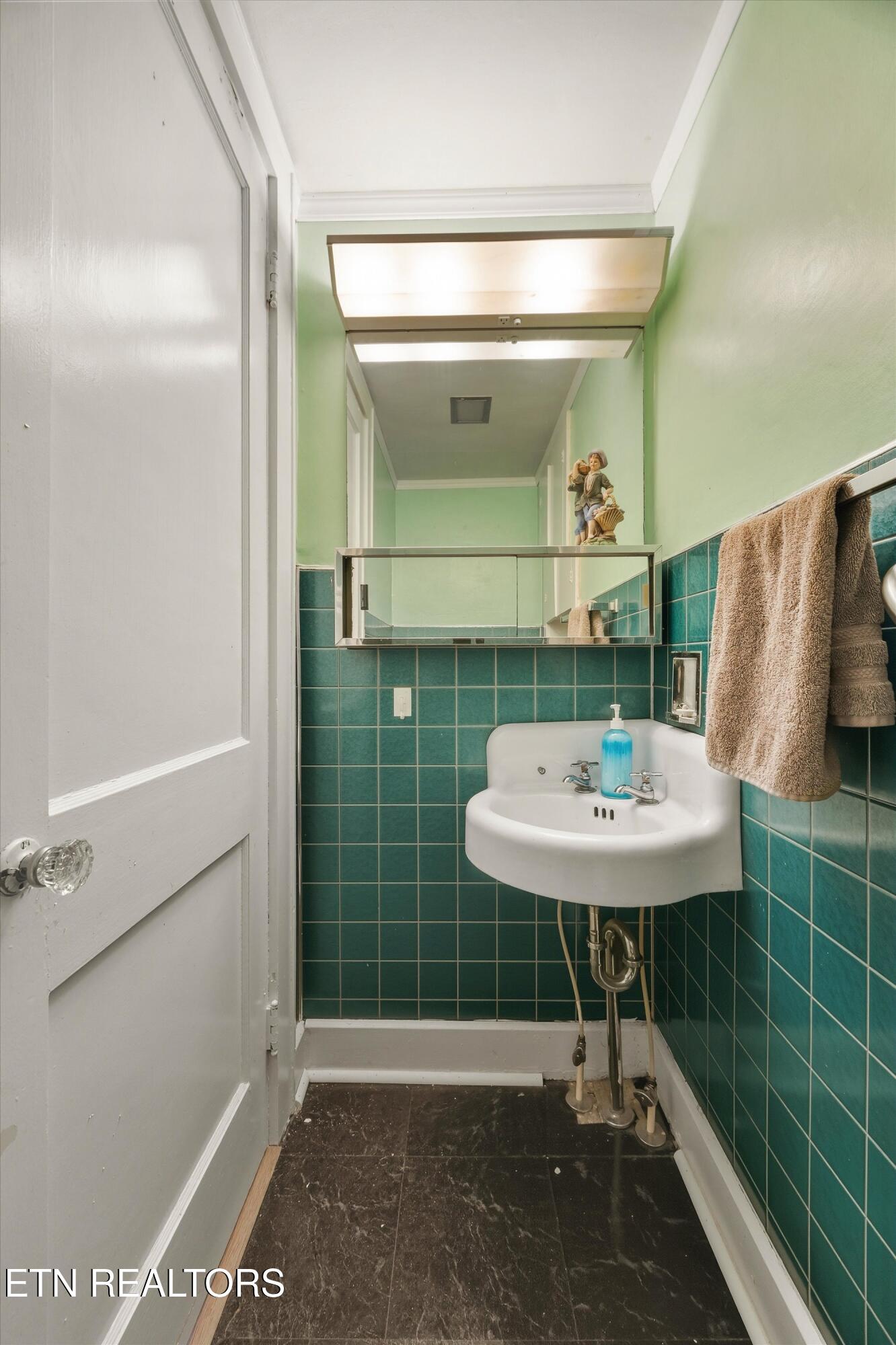 129 S Kingston Avenue Rockwood TN 37854