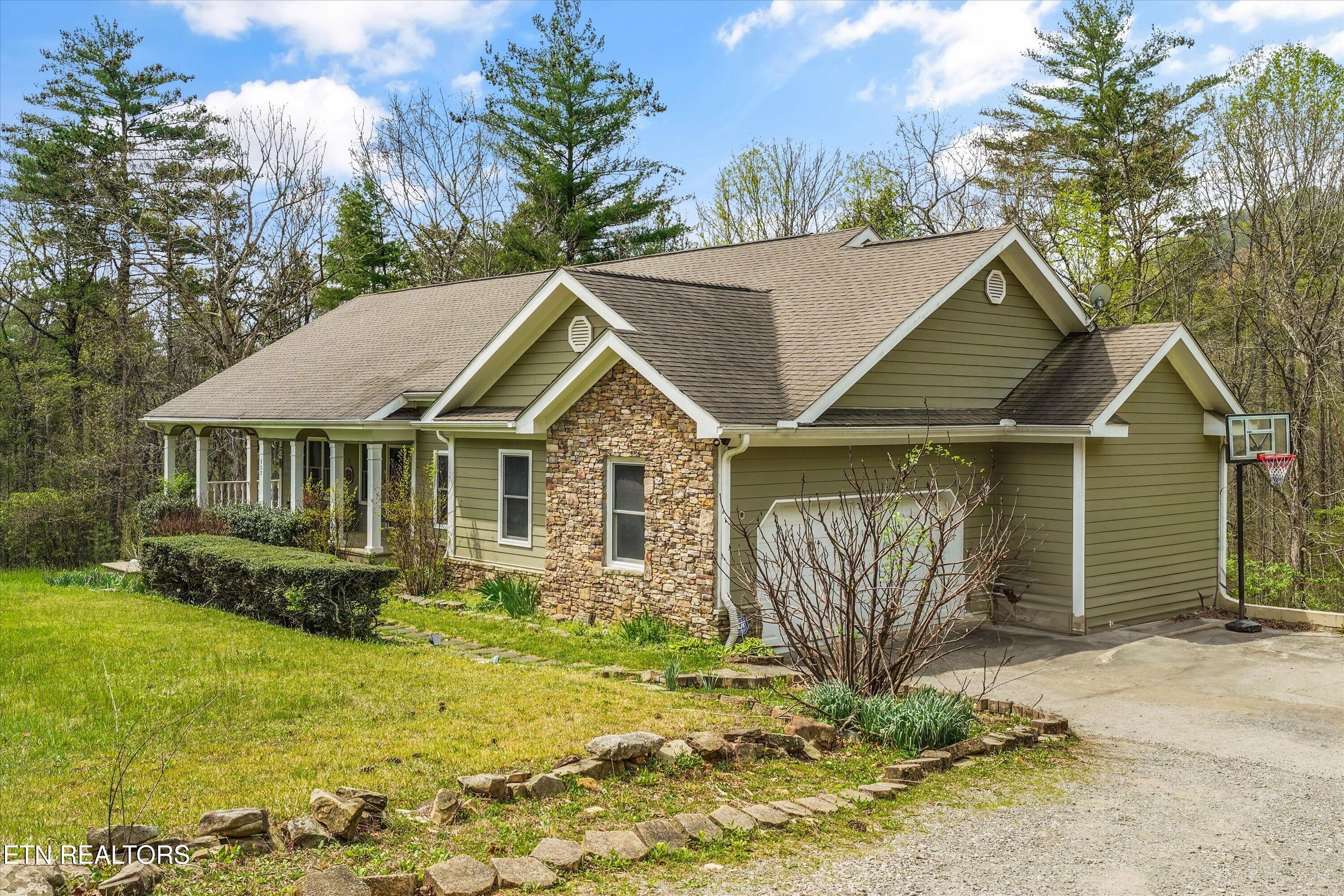 117 Cooper Road Tallassee TN 37878