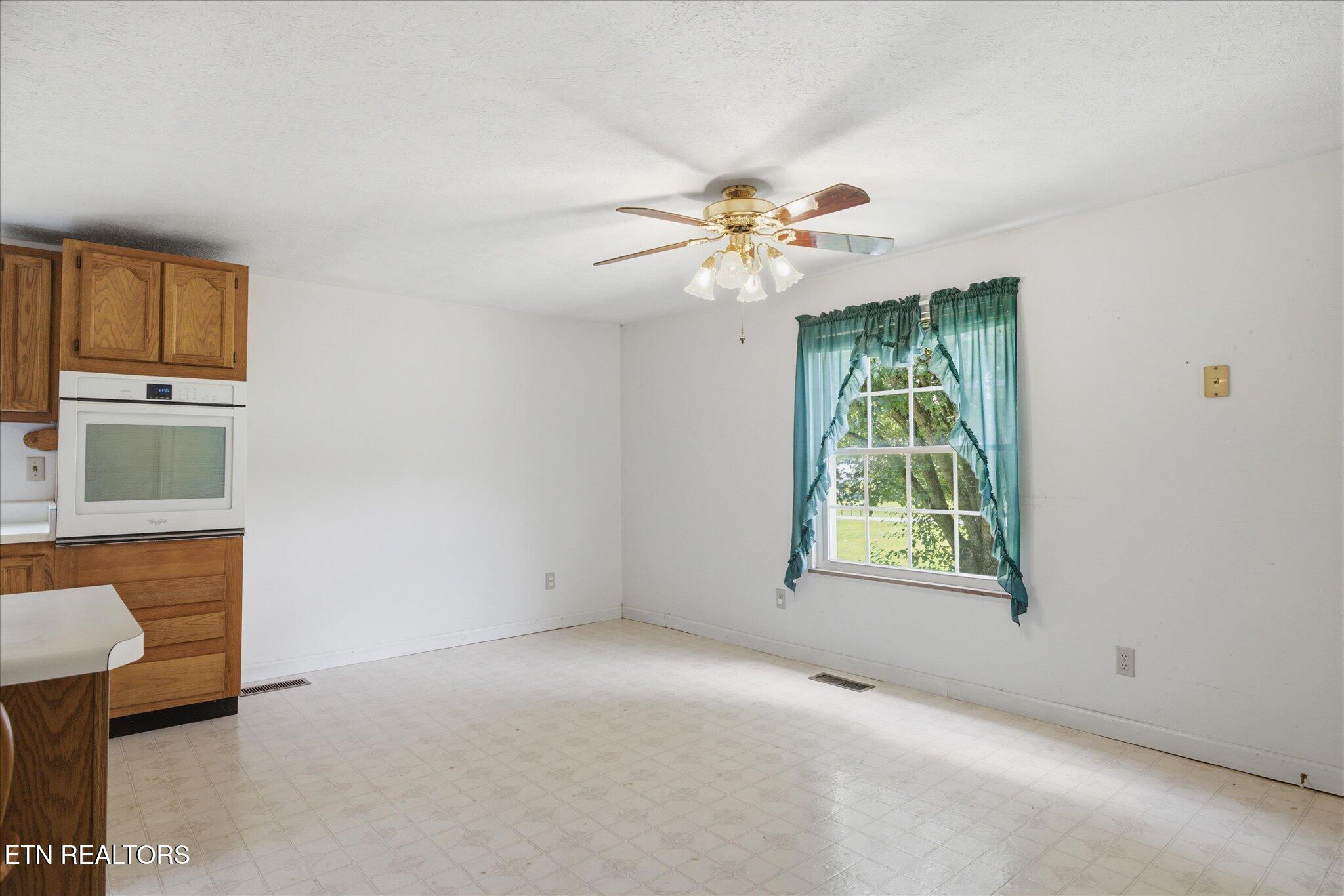 193 Loyston Road Maynardville TN 37807