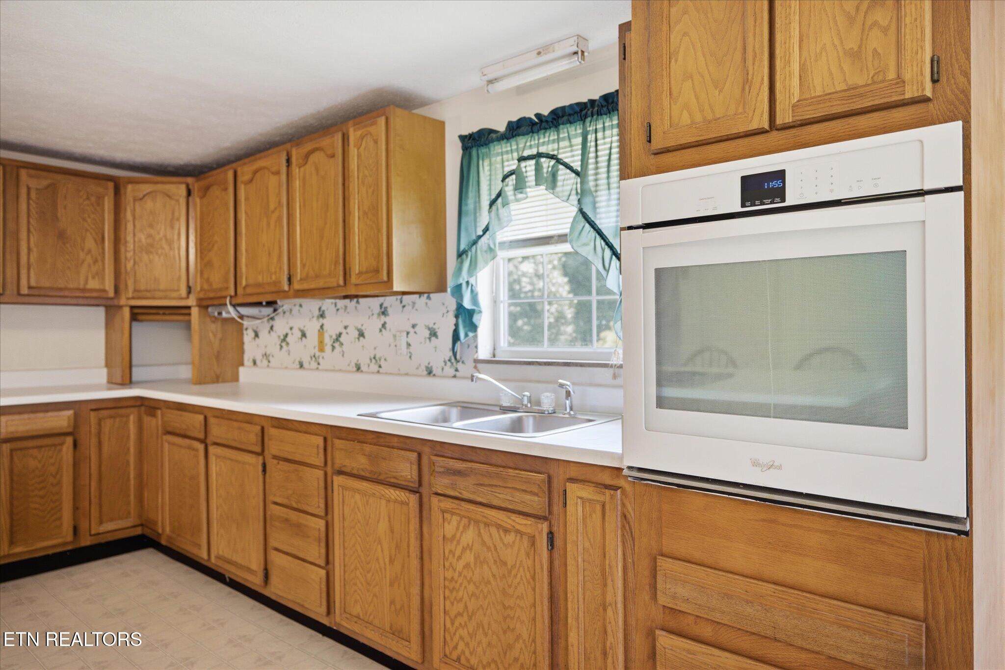 193 Loyston Road Maynardville TN 37807