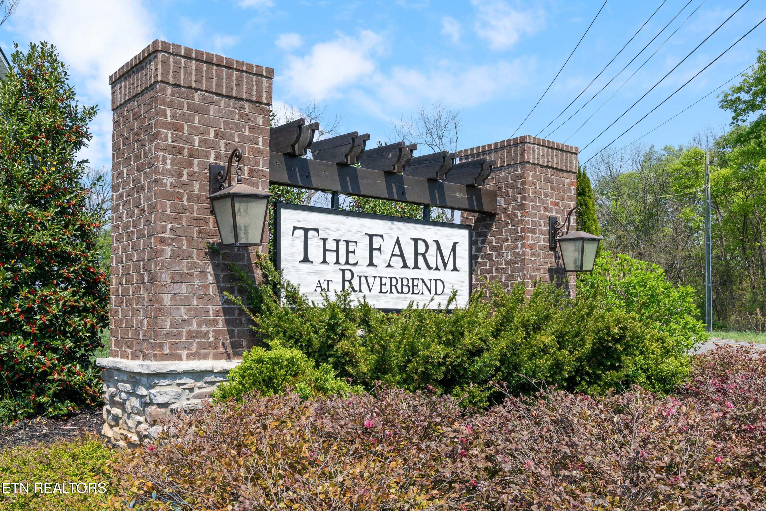 2013 Farm Boulevard Sevierville TN 37876