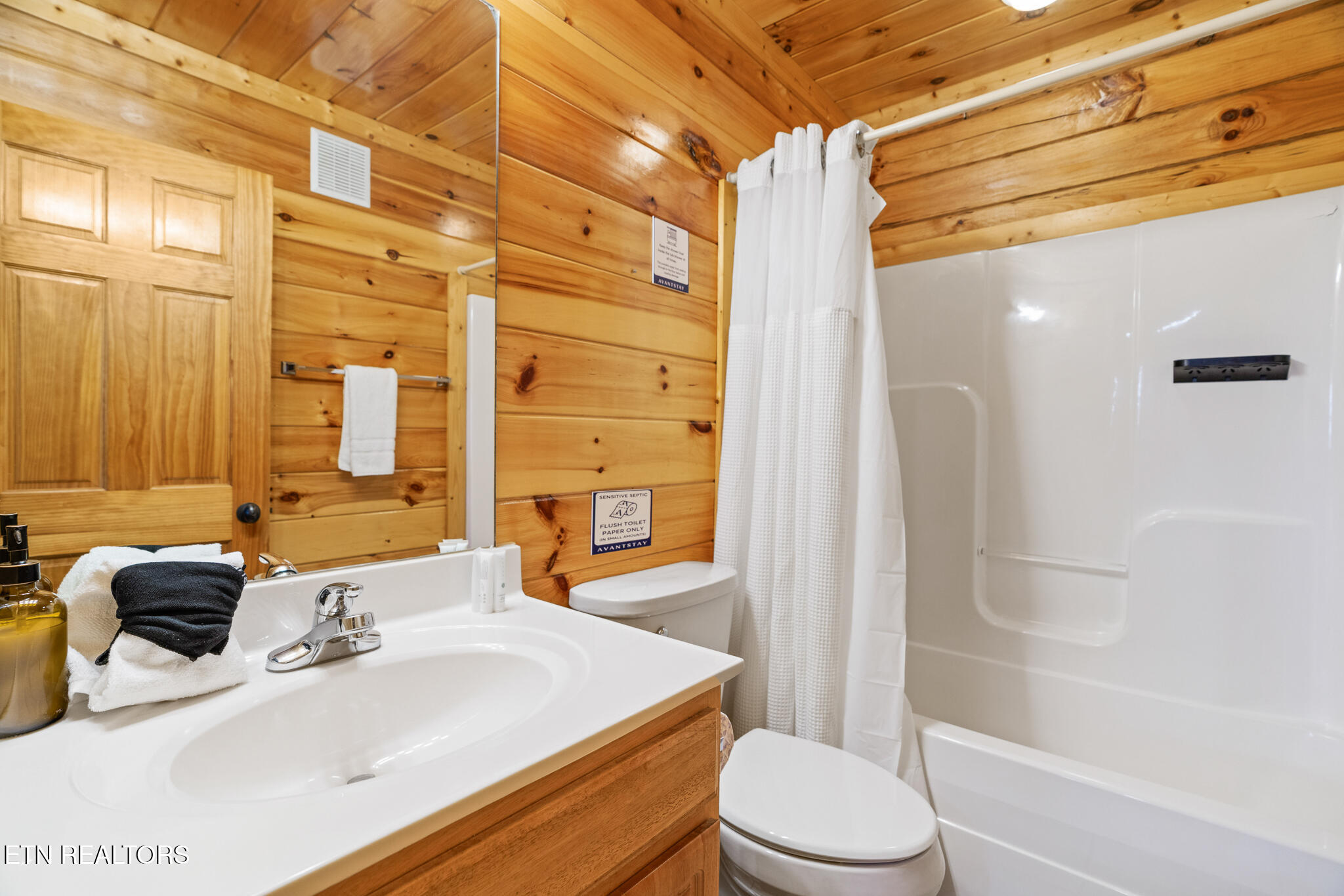 1734 Summit View Way Pigeon Forge TN 37862