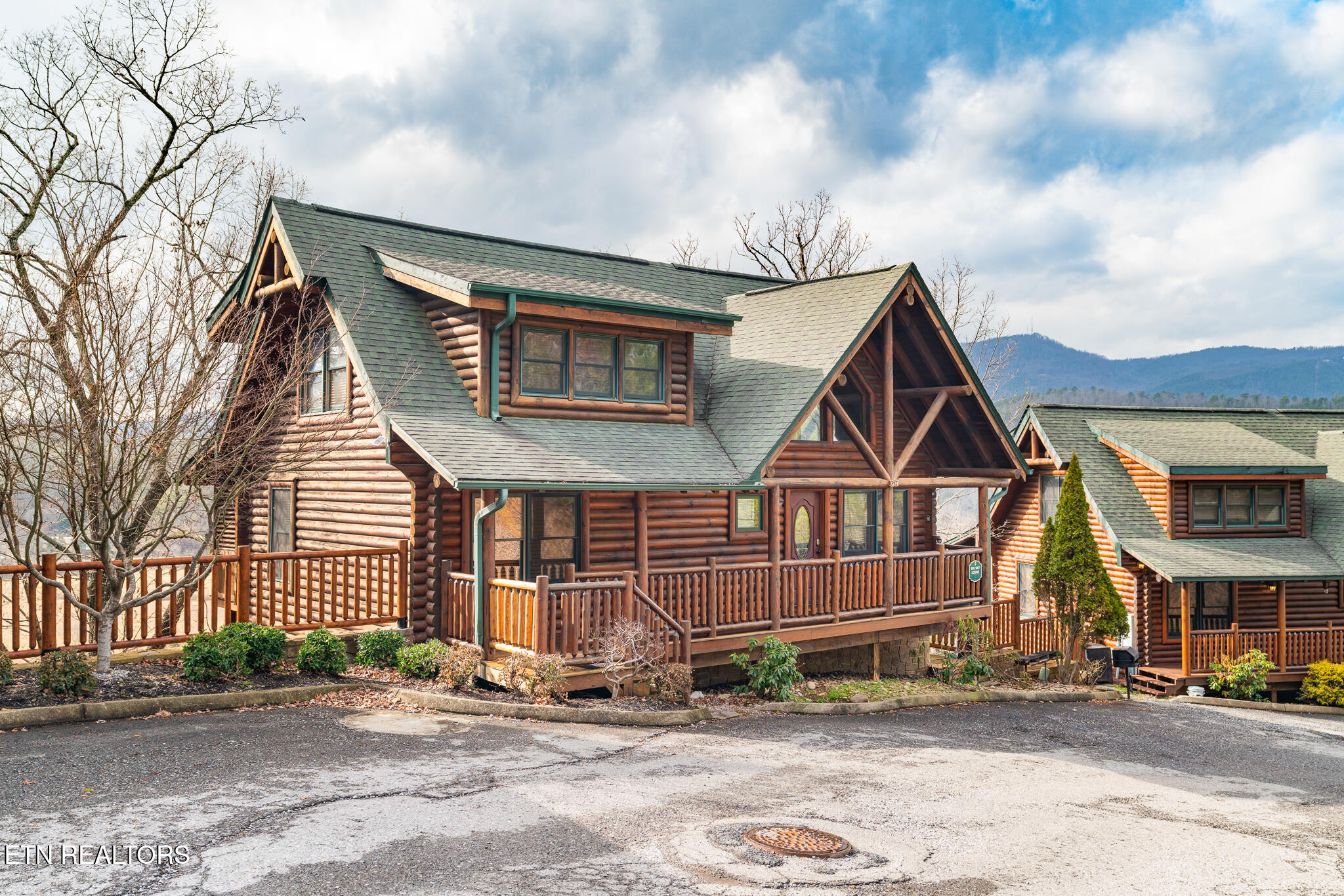 1734 Summit View Way Pigeon Forge TN 37862