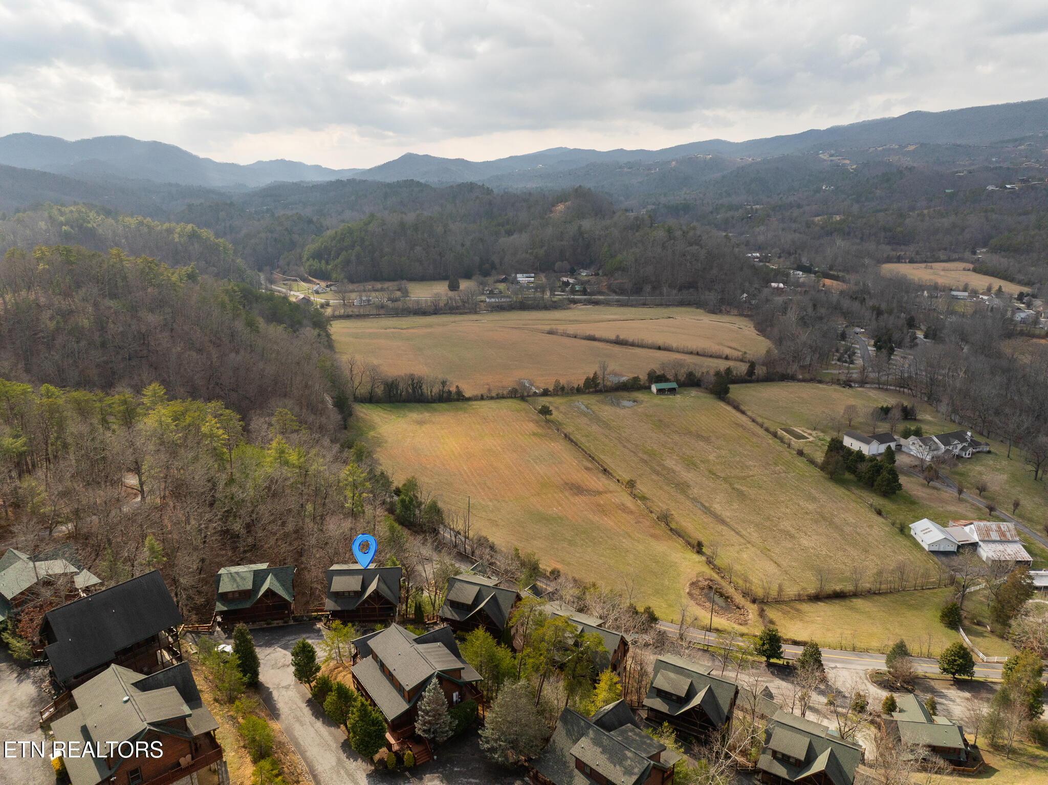 1734 Summit View Way Pigeon Forge TN 37862