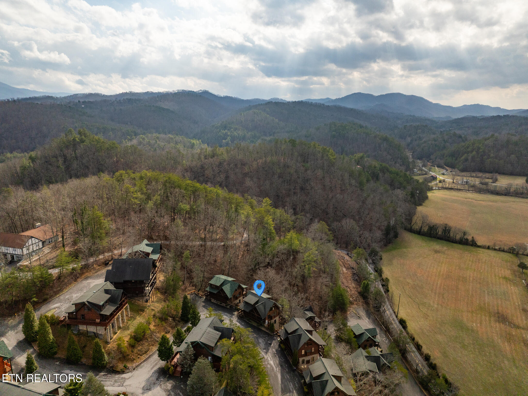 1734 Summit View Way Pigeon Forge TN 37862