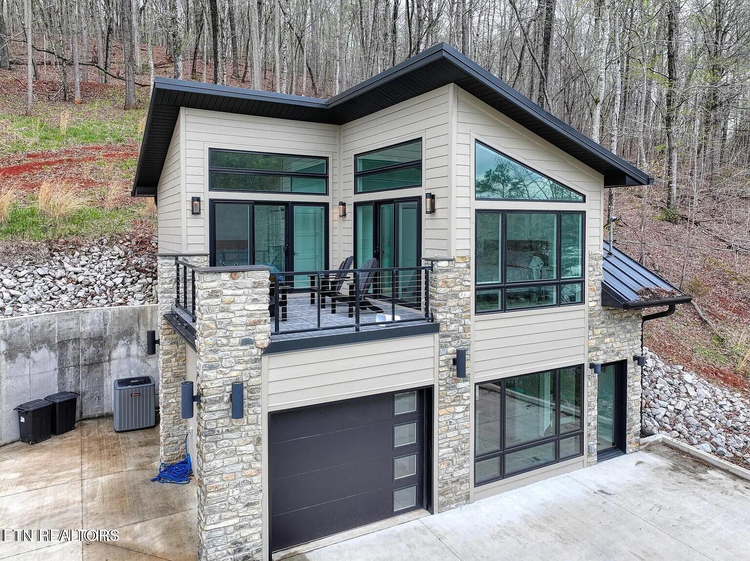 318 Carp Lane Lafollette TN 37766