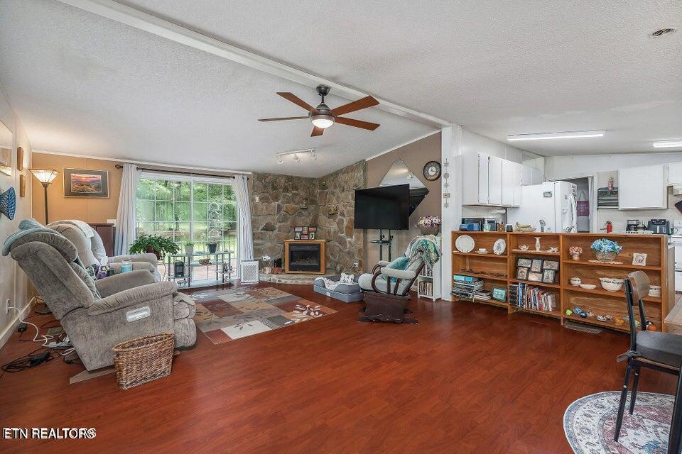 638 Crestview Loop Crossville TN 38571