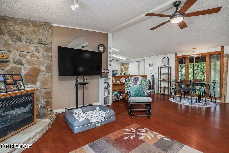 638 Crestview Loop Crossville TN 38571