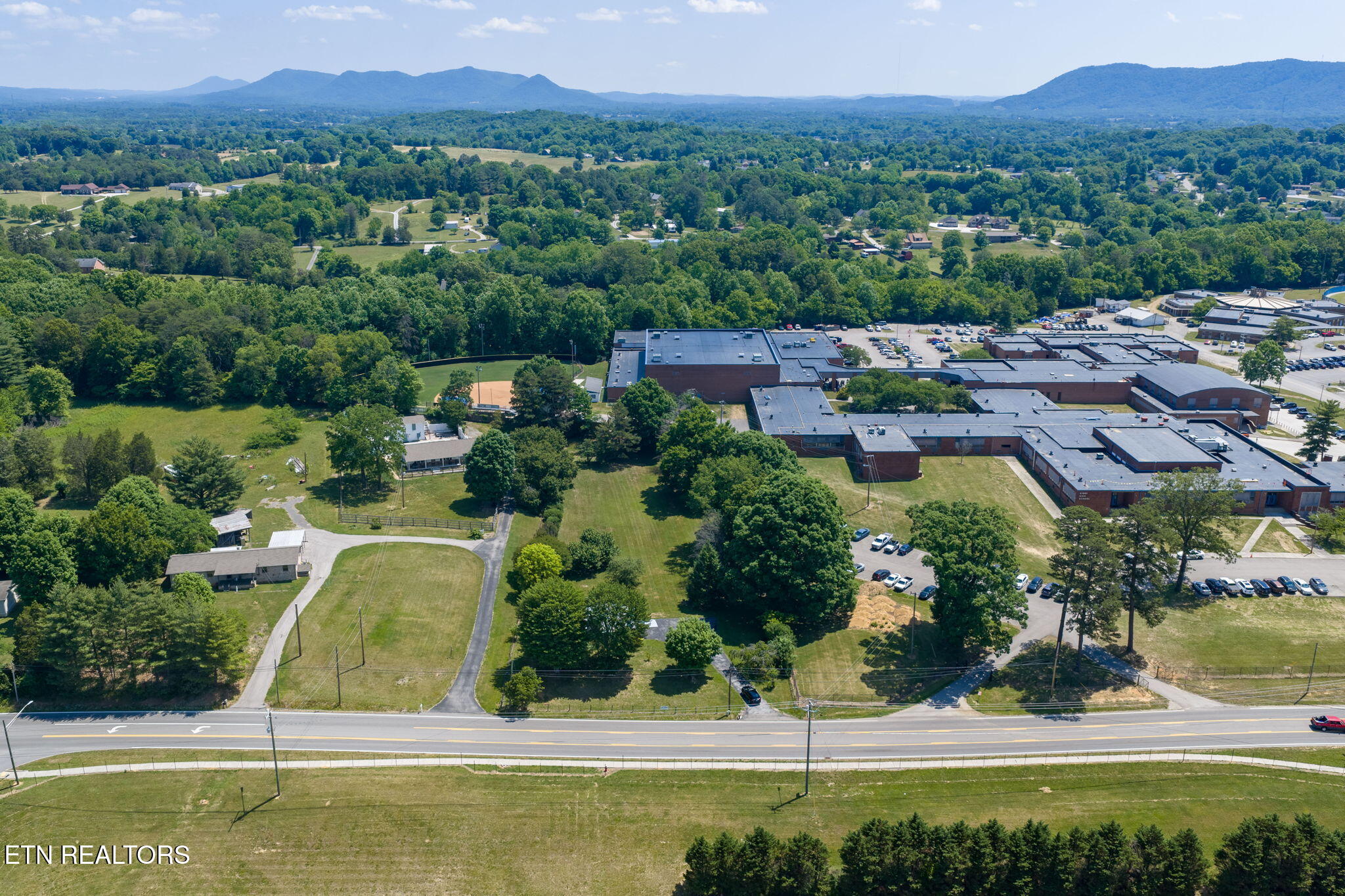 7700 Tazewell Pike Corryton TN 37721