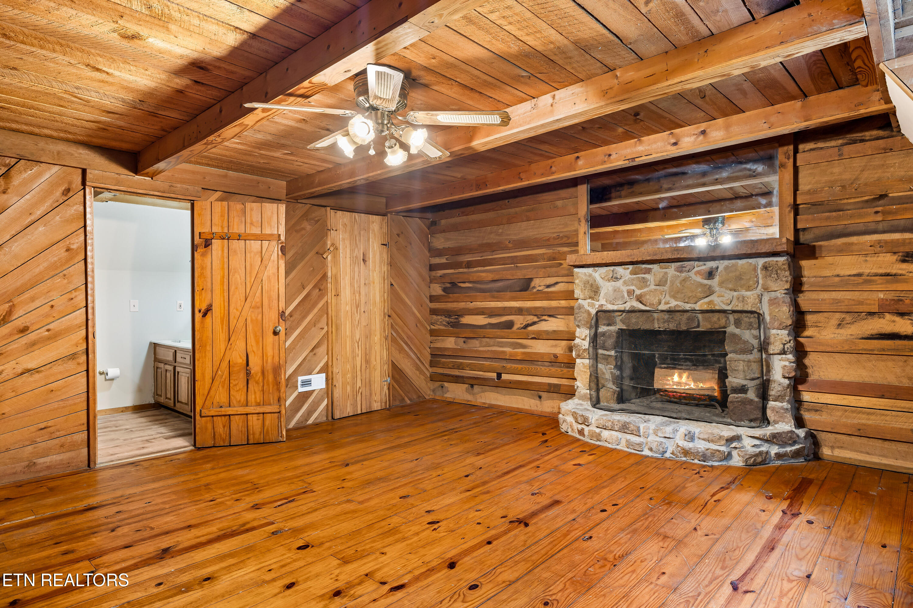 143 Old West Millers Cove Road Walland TN 37886