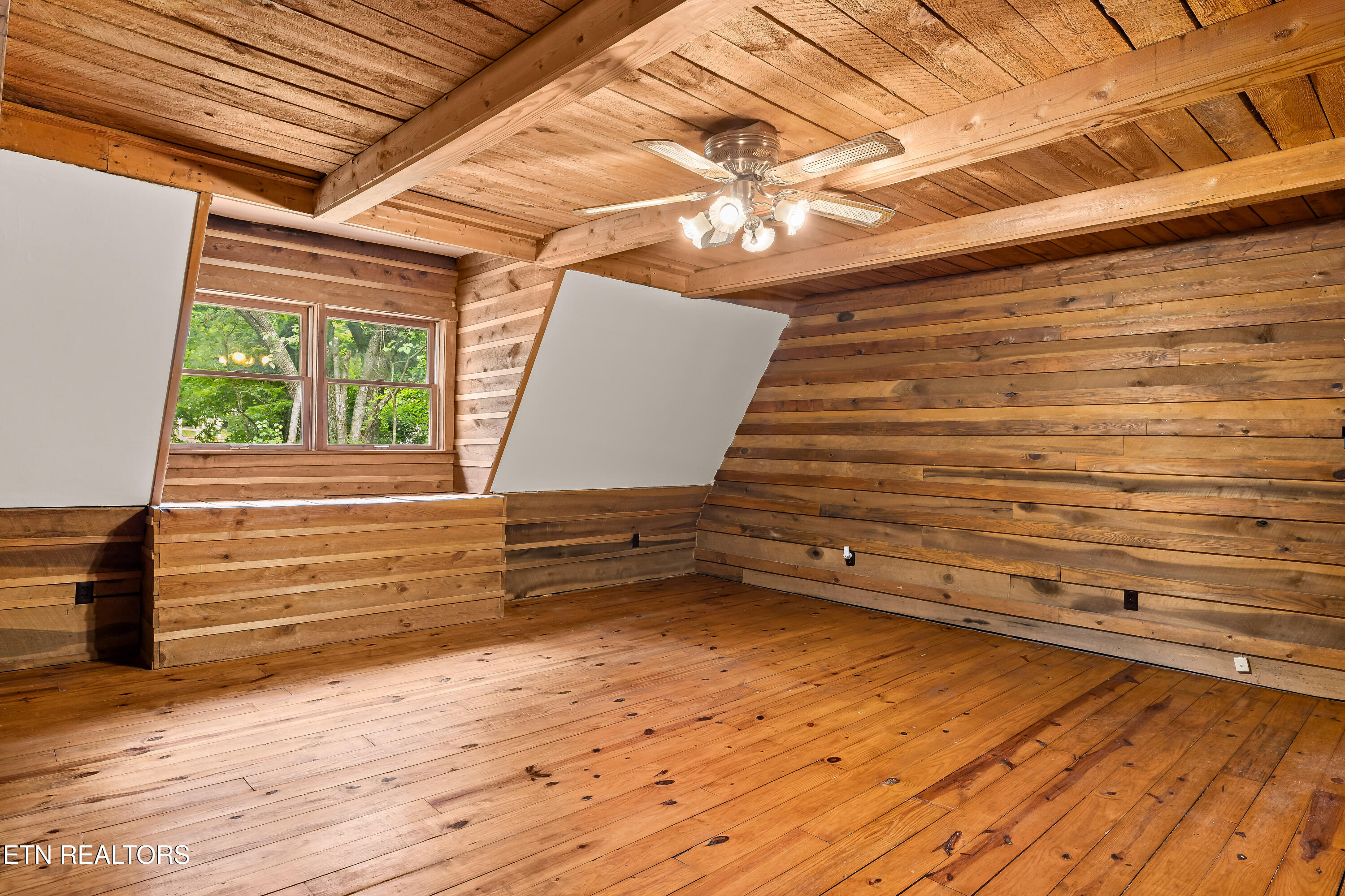 143 Old West Millers Cove Road Walland TN 37886