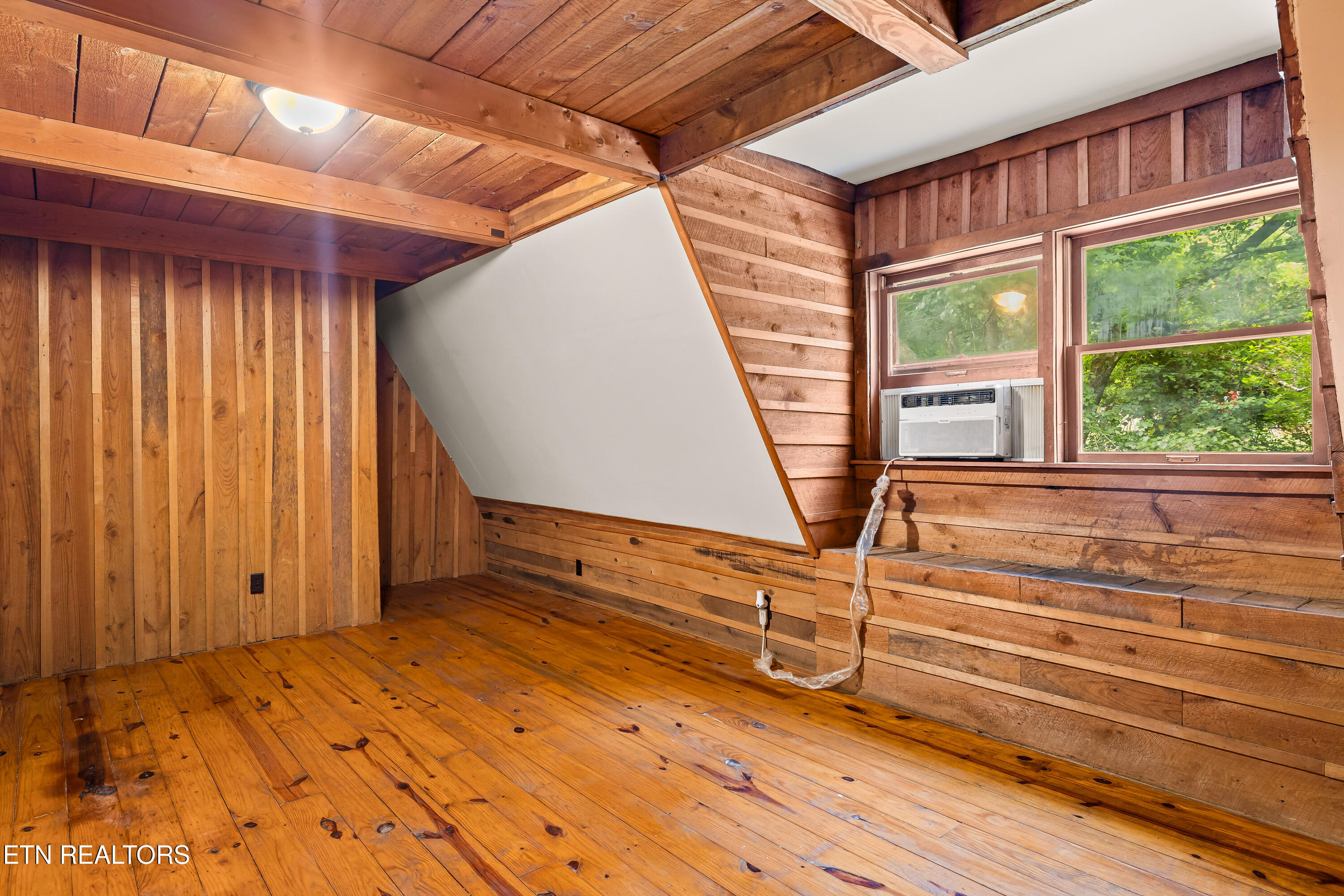 143 Old West Millers Cove Road Walland TN 37886