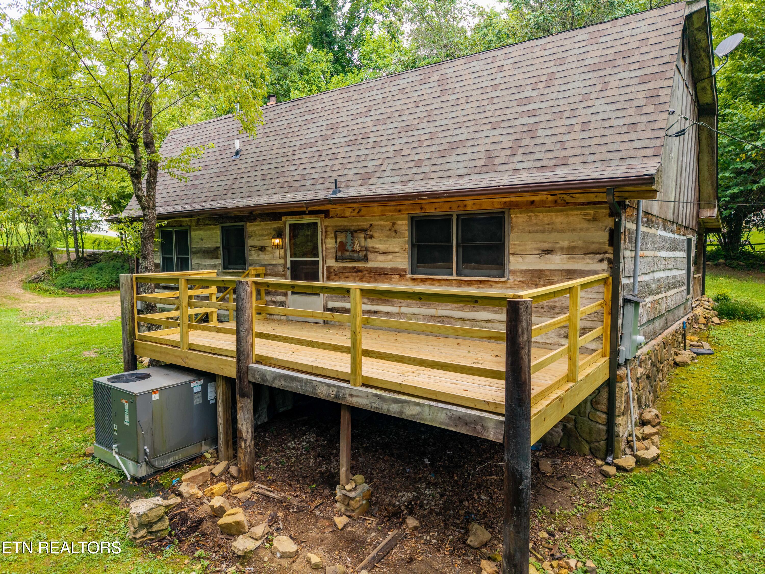 143 Old West Millers Cove Road Walland TN 37886