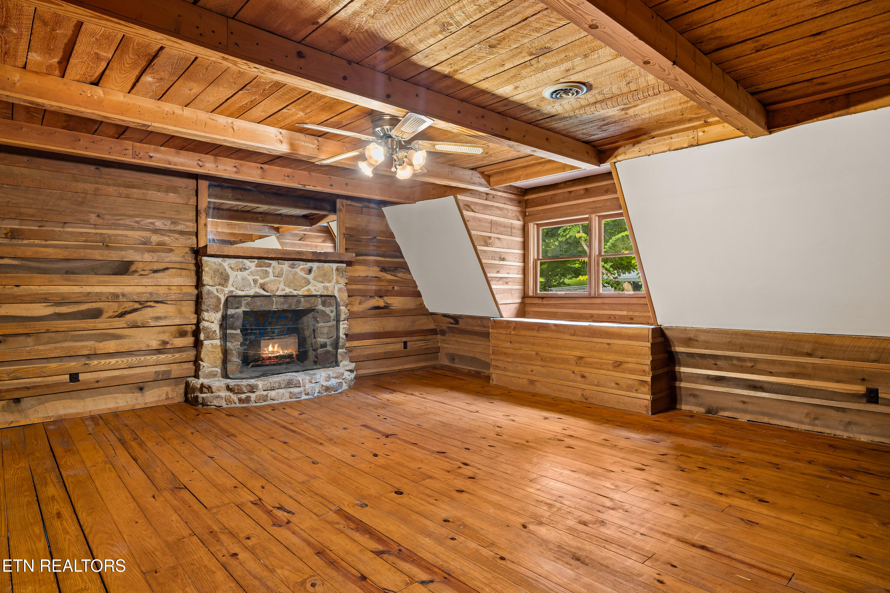 143 Old West Millers Cove Road Walland TN 37886