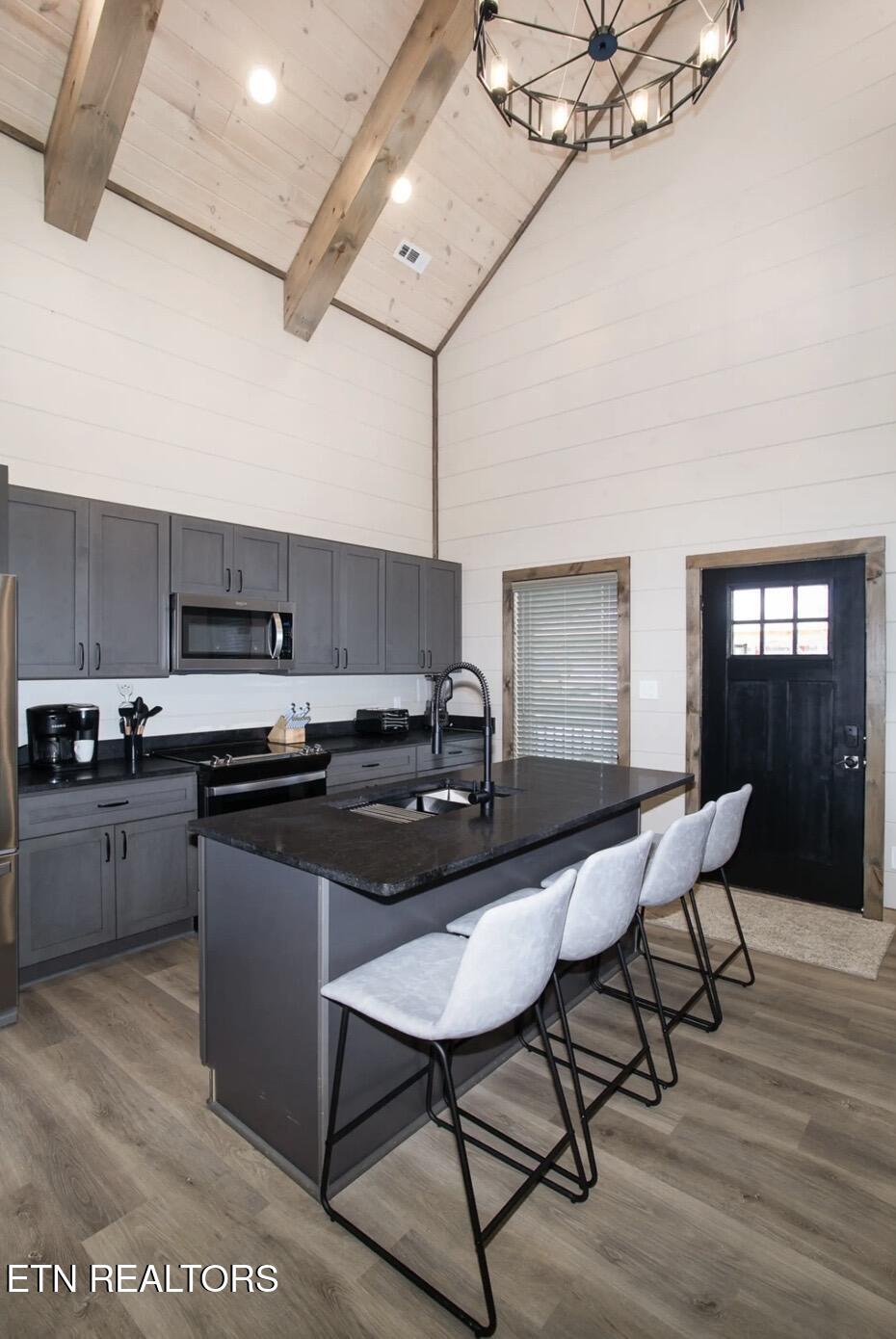 568 Warbonnet Way Pigeon Forge TN 37863