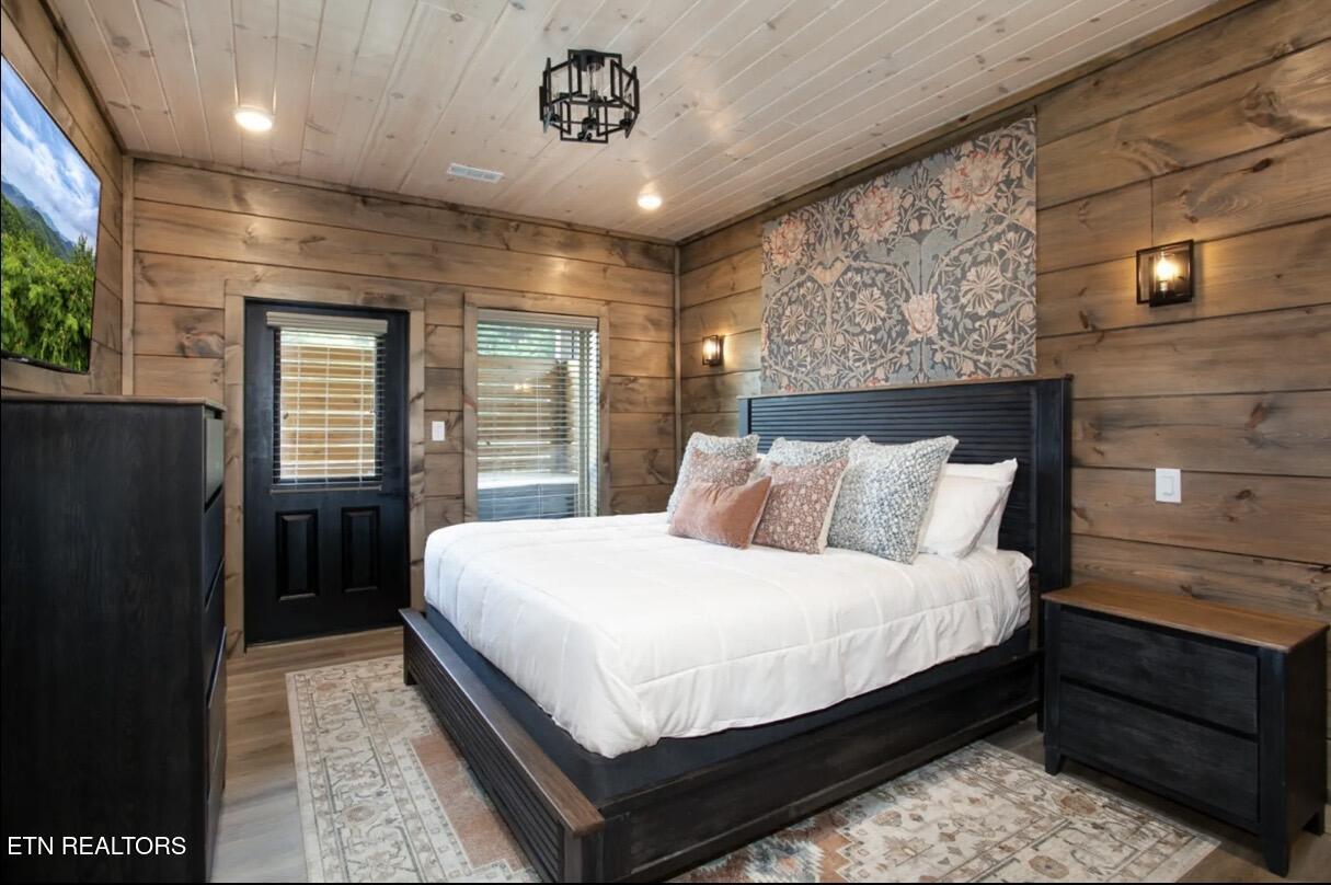 568 Warbonnet Way Pigeon Forge TN 37863