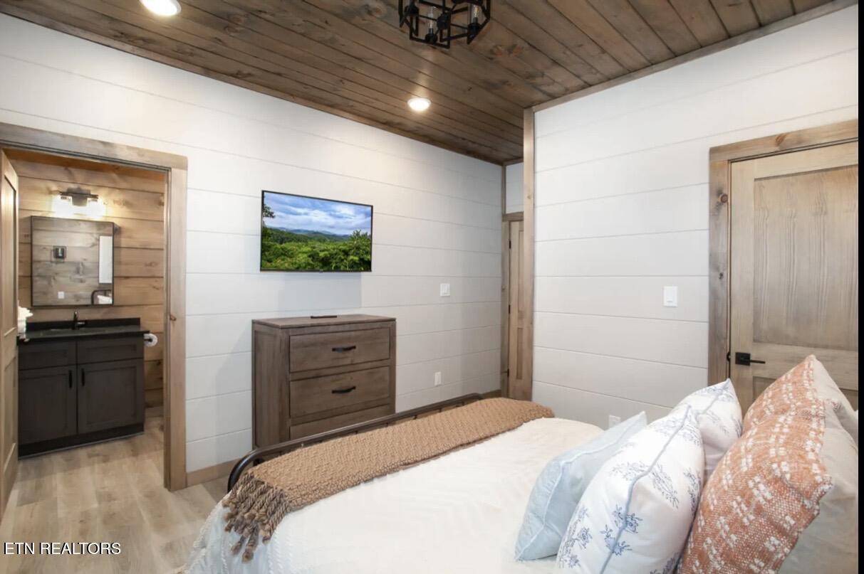 568 Warbonnet Way Pigeon Forge TN 37863