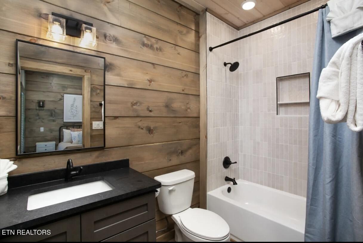 568 Warbonnet Way Pigeon Forge TN 37863