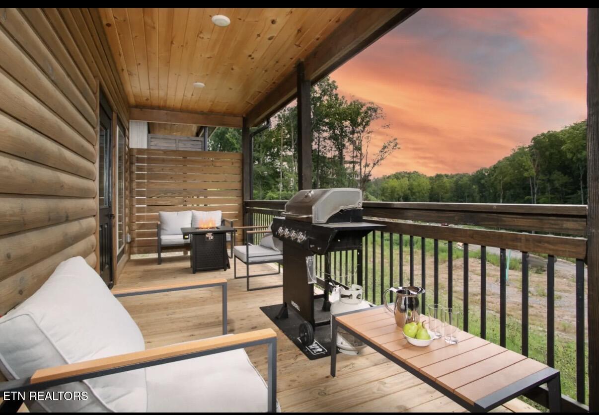 568 Warbonnet Way Pigeon Forge TN 37863
