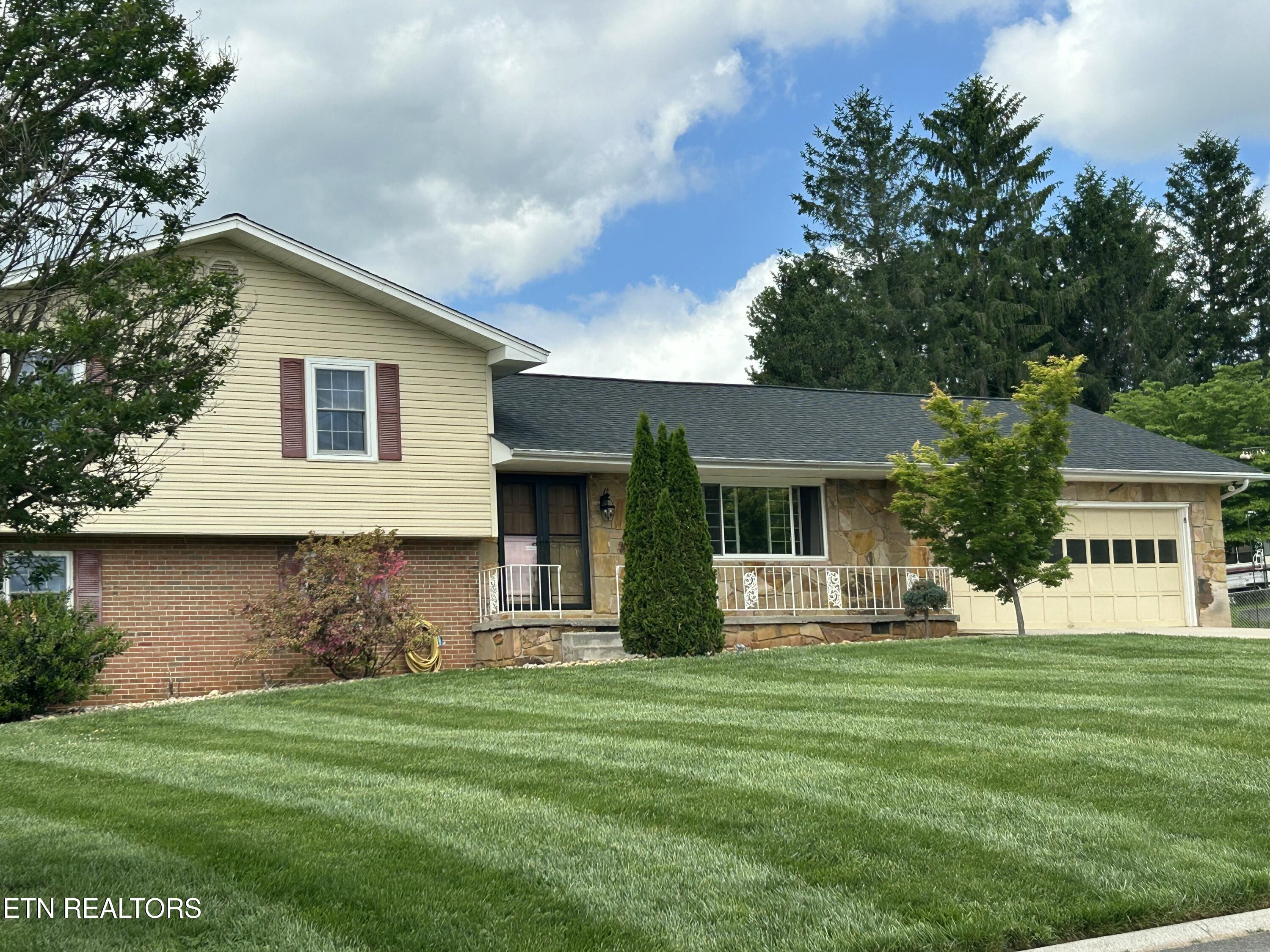 323 Logan Street Seymour TN 37865