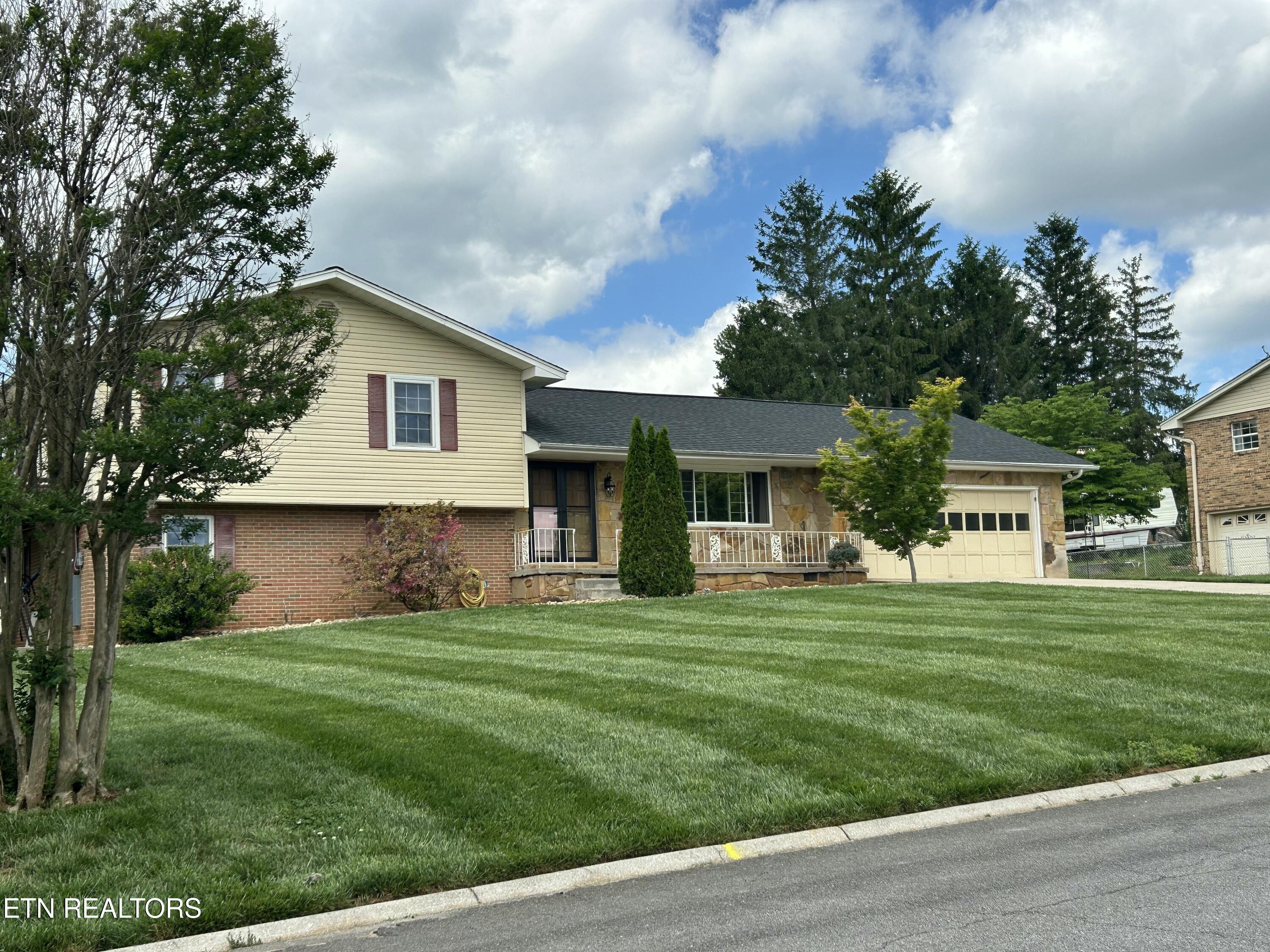 323 Logan Street Seymour TN 37865