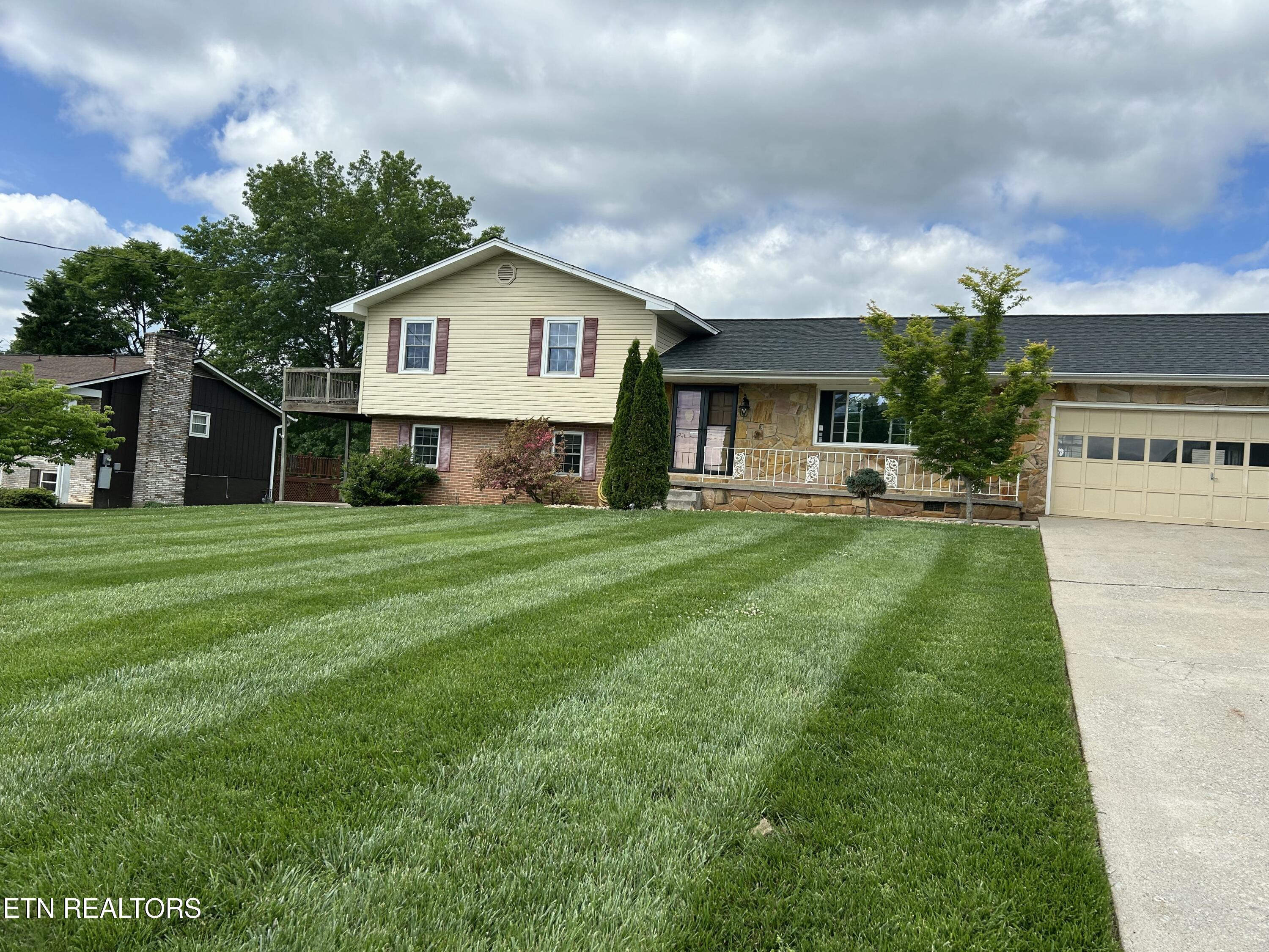 323 Logan Street Seymour TN 37865