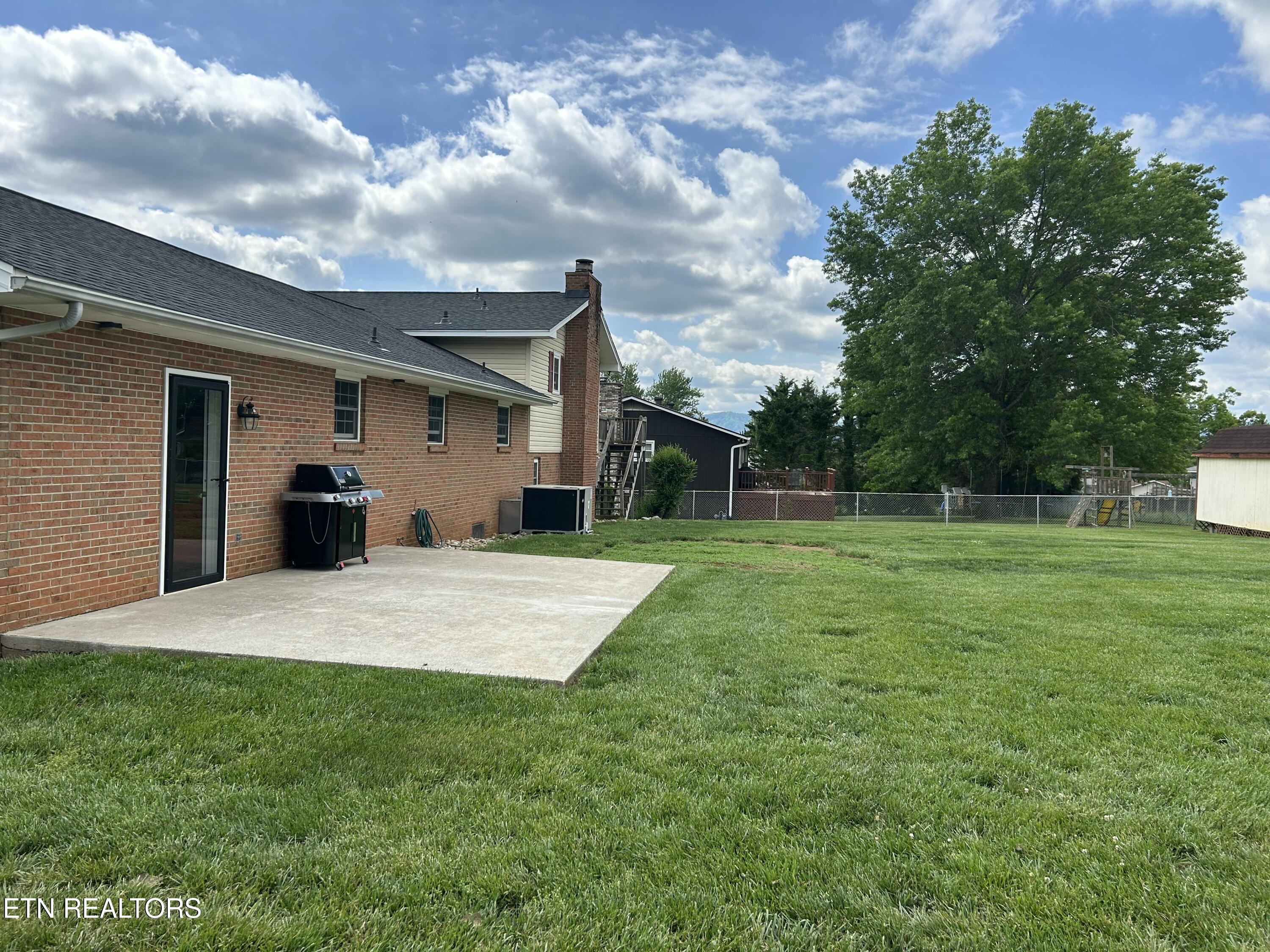 323 Logan Street Seymour TN 37865