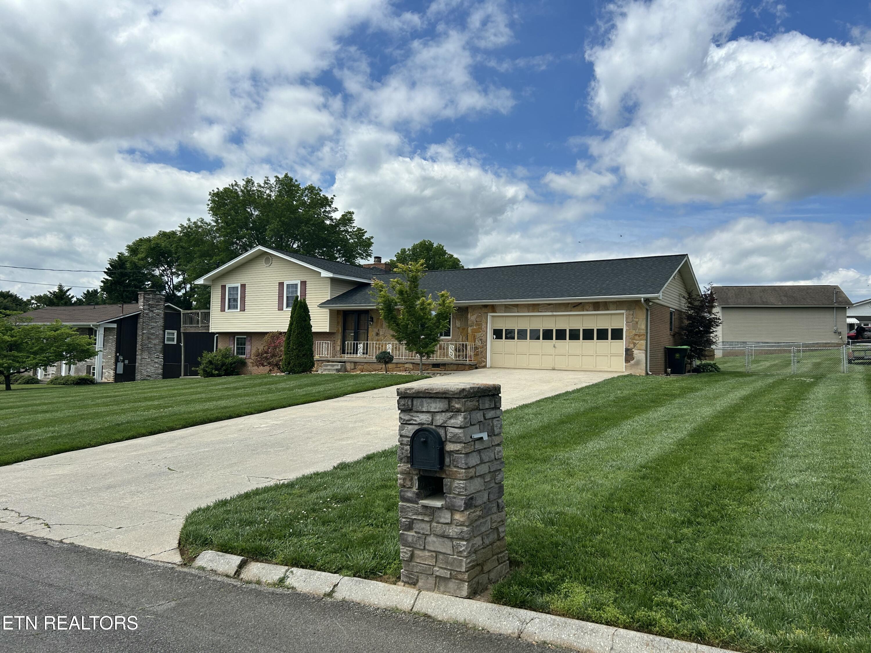 323 Logan Street Seymour TN 37865