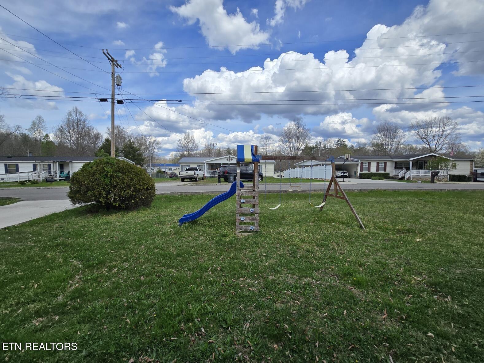 339 Edgewood Boulevard Oneida TN 37841