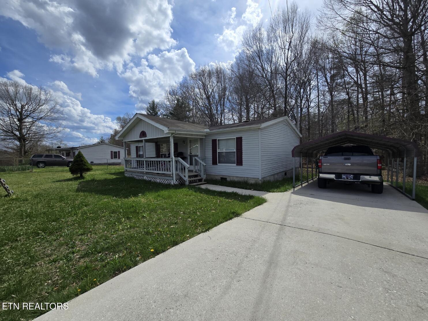 339 Edgewood Boulevard Oneida TN 37841