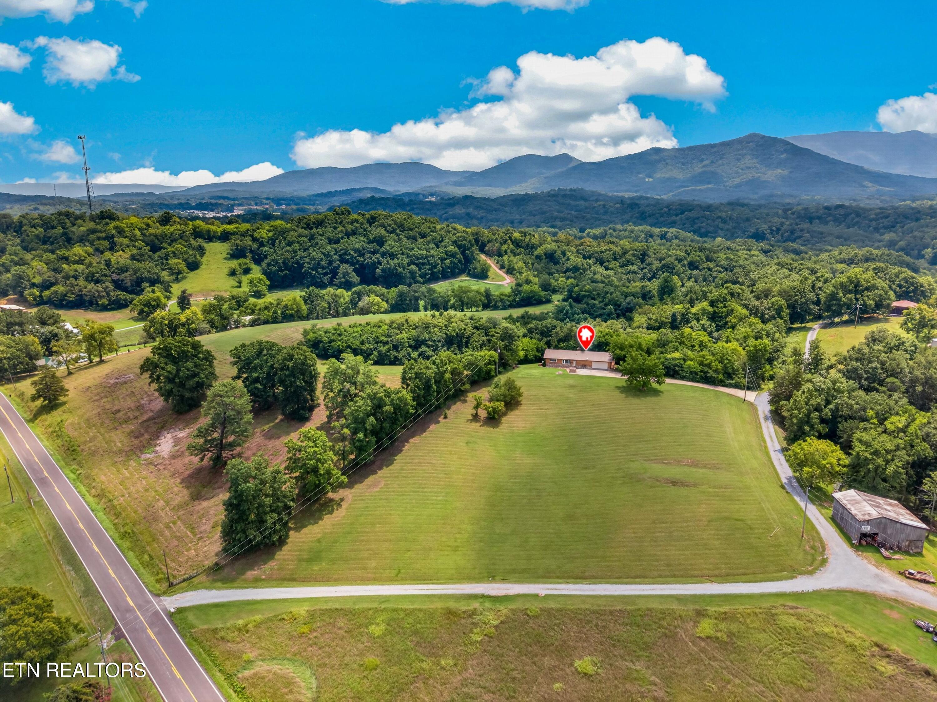 2829 Indian Creek Road Dandridge TN 37725