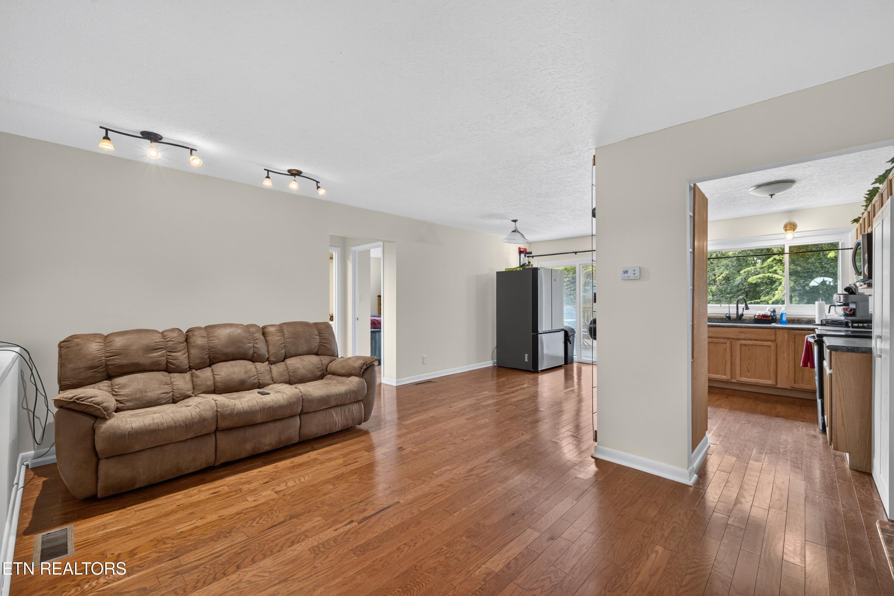 2829 Indian Creek Road Dandridge TN 37725