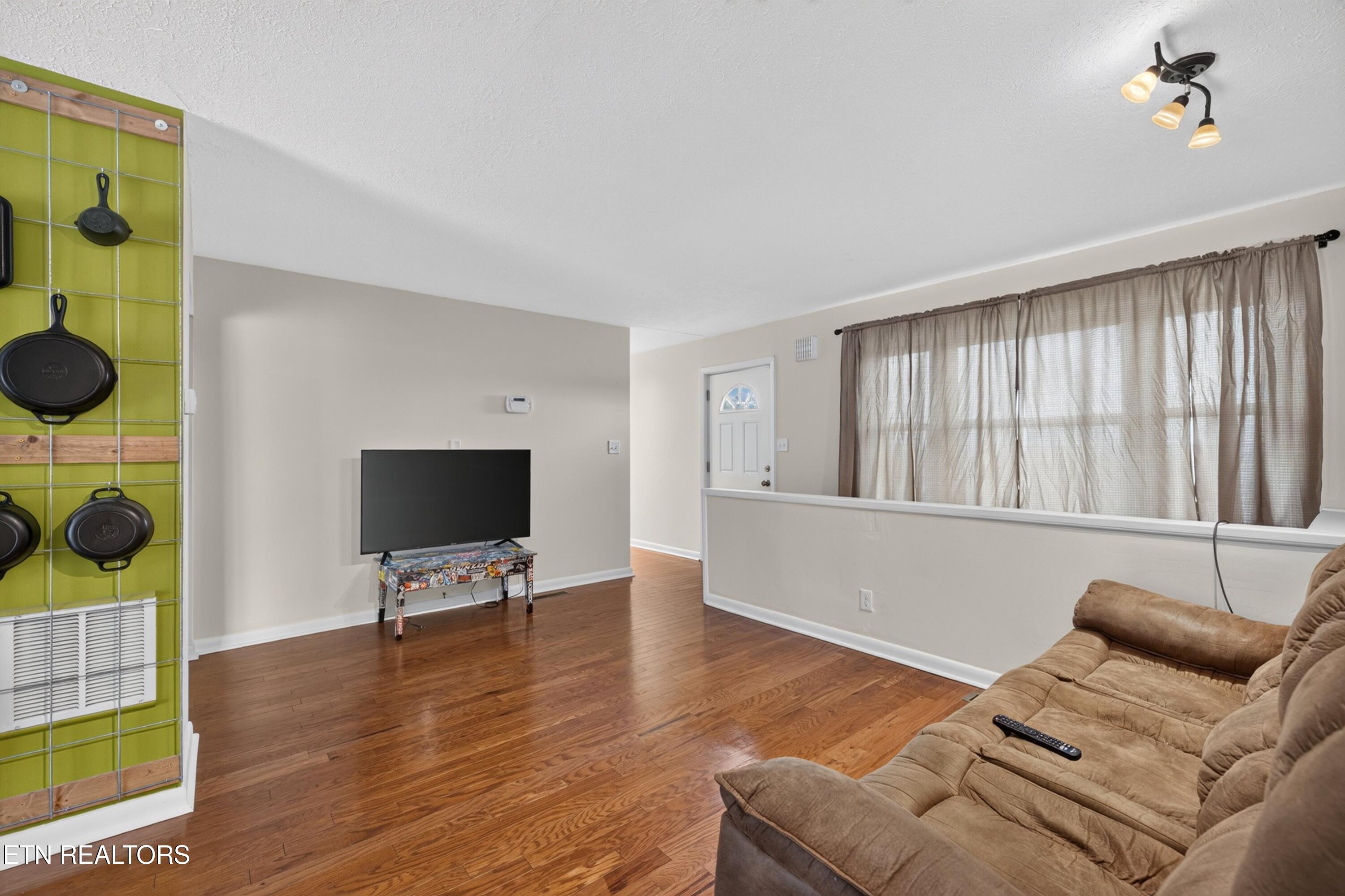 2829 Indian Creek Road Dandridge TN 37725