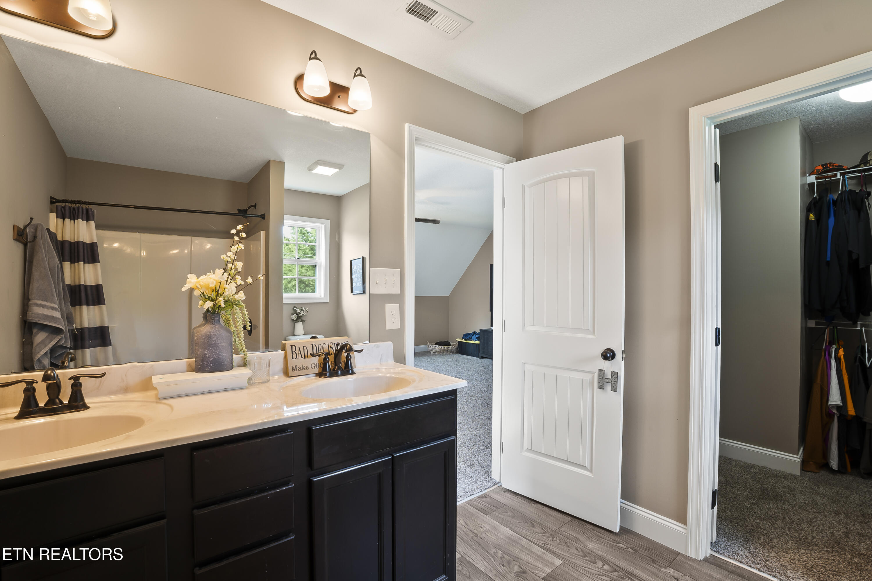 1904 Mahogany Wood Trail Knoxville TN 37920