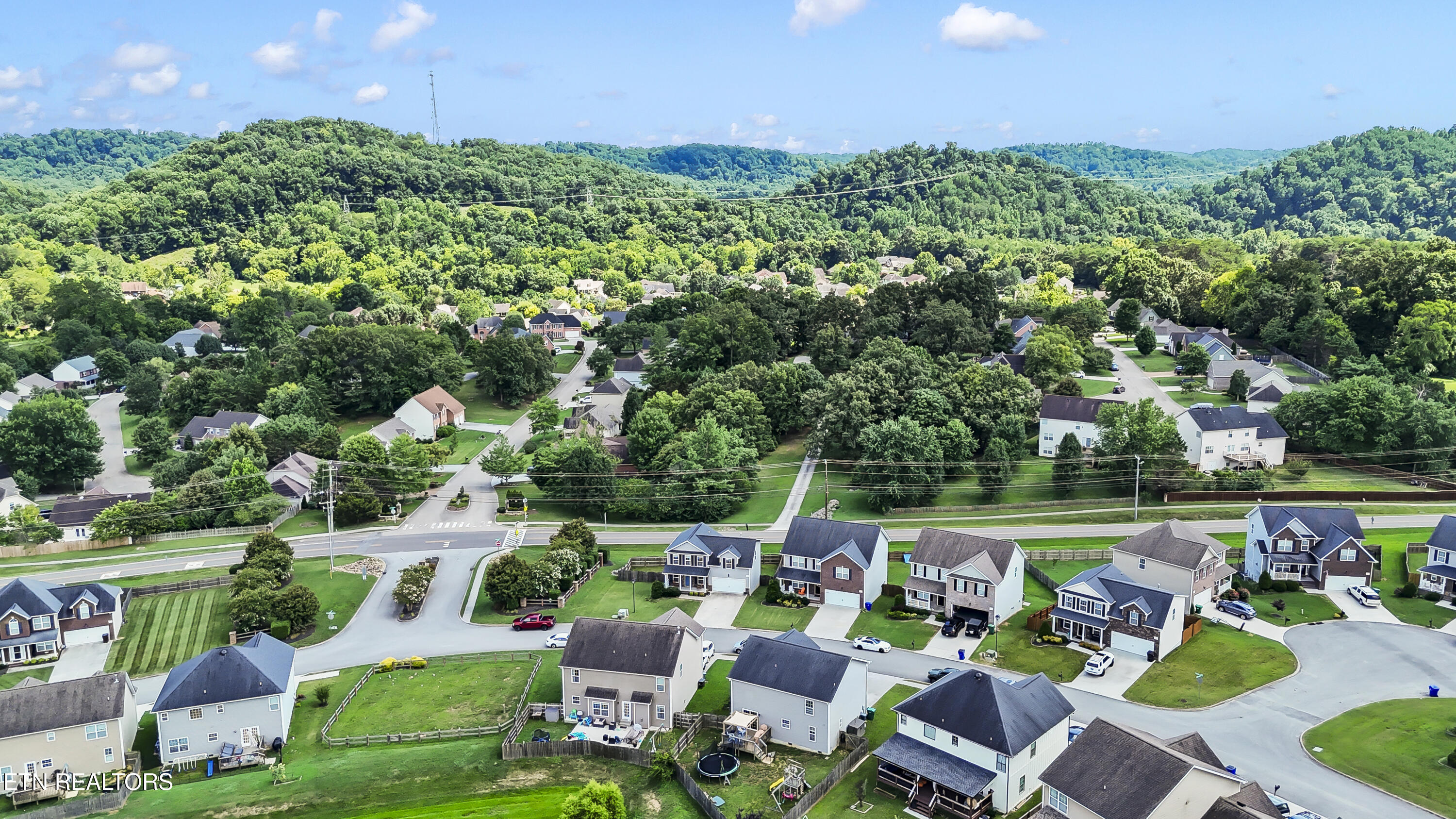 1904 Mahogany Wood Trail Knoxville TN 37920