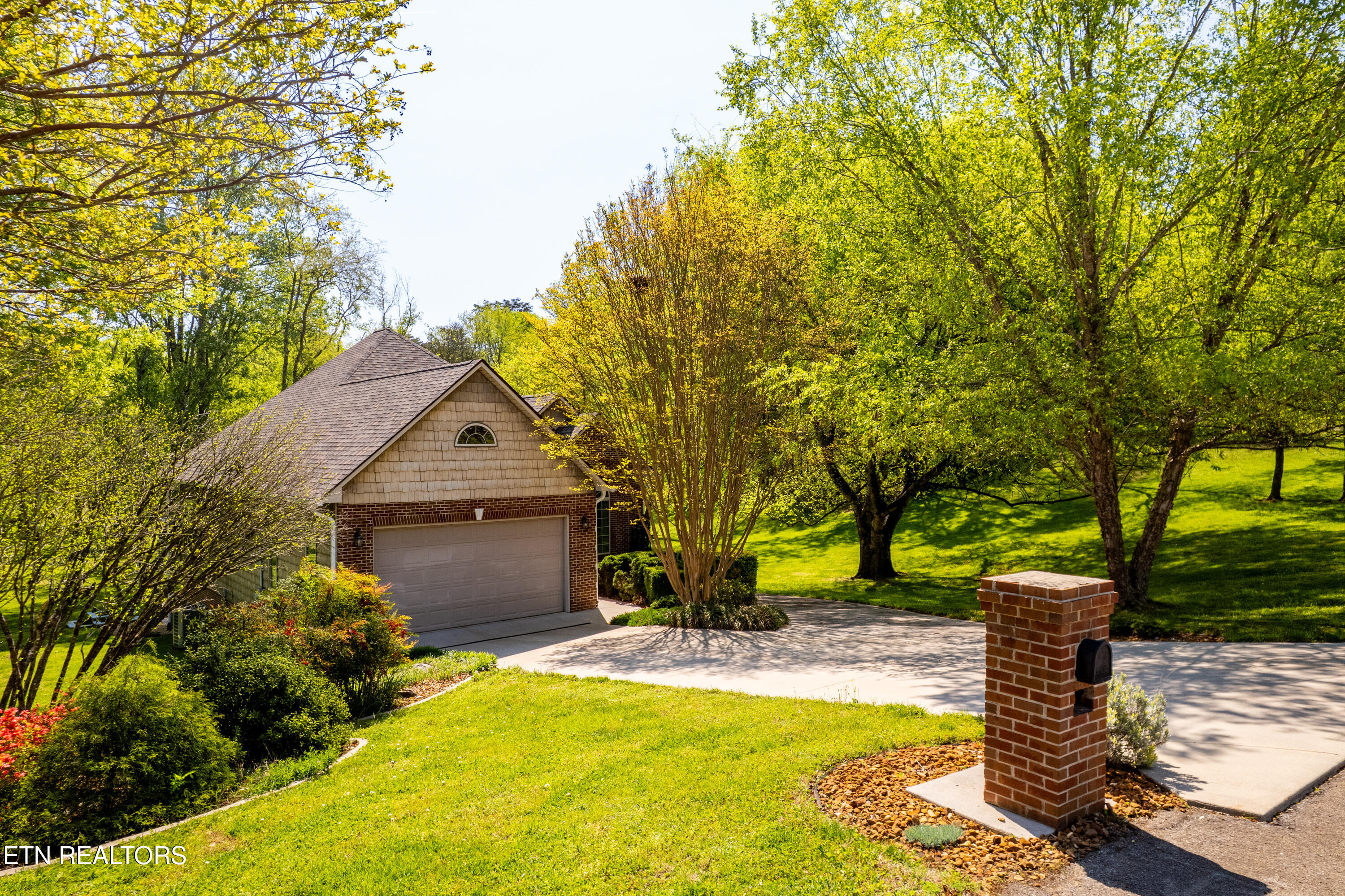 1304 Apache Court Maryville TN 37801