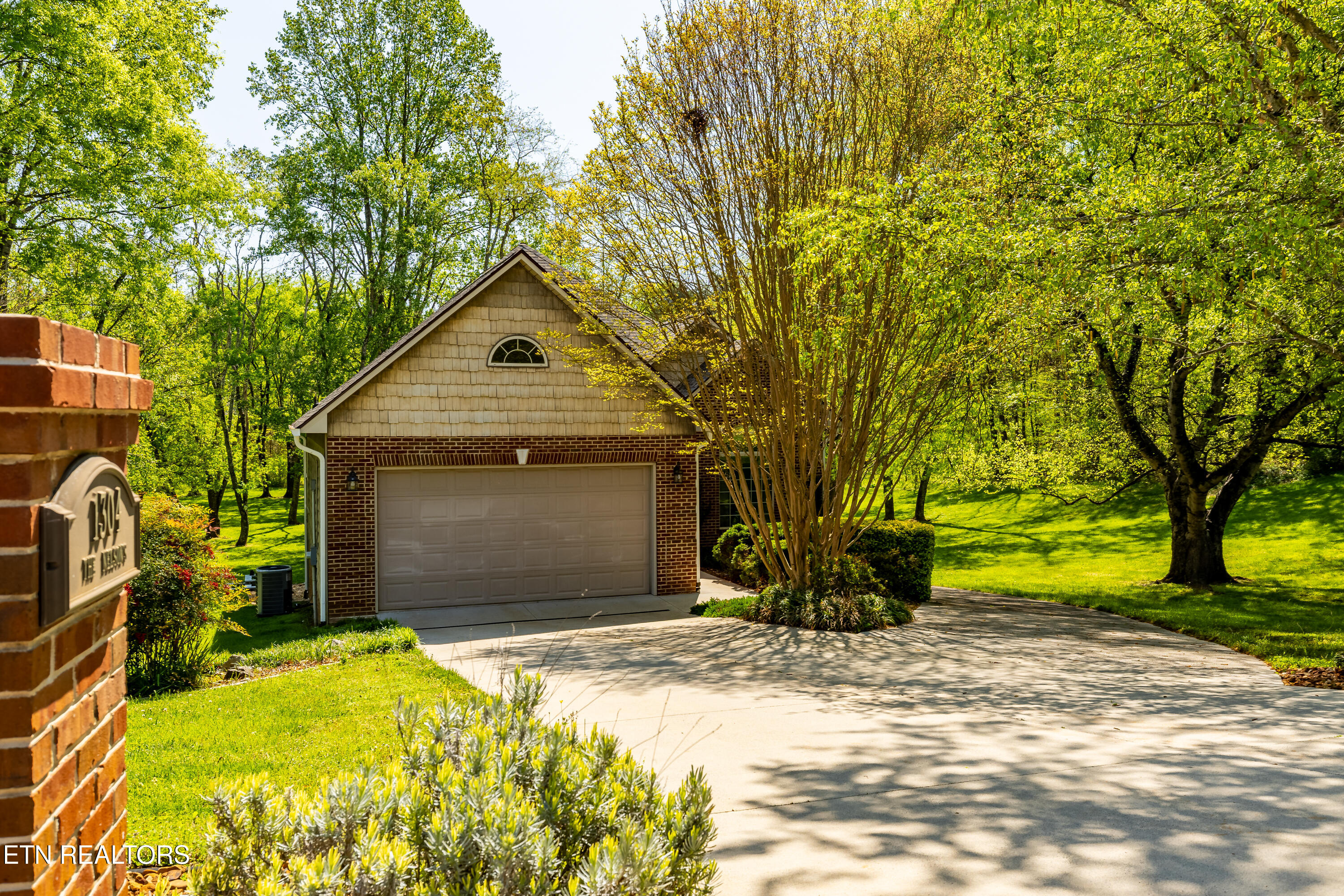 1304 Apache Court Maryville TN 37801