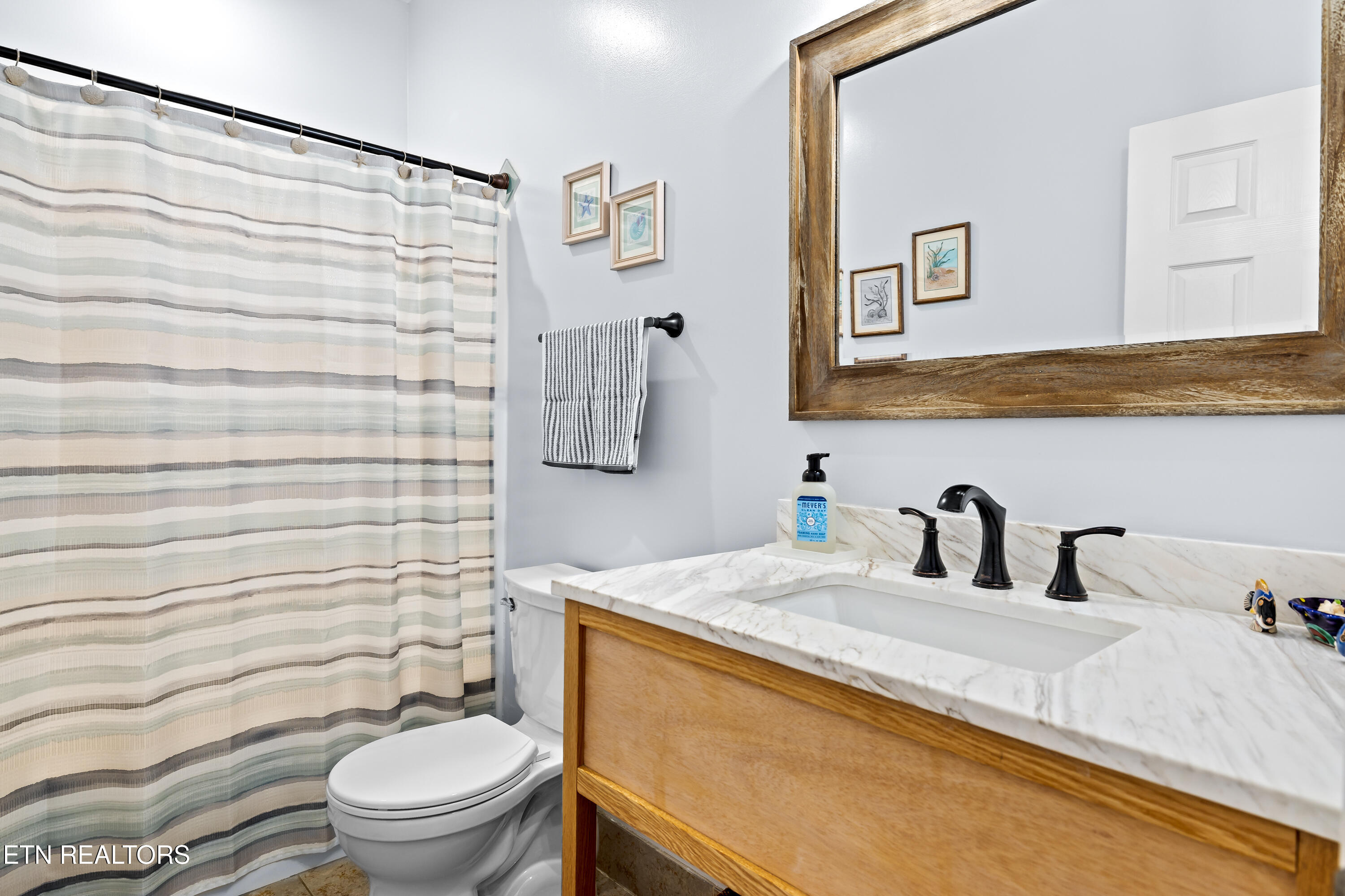 1304 Apache Court Maryville TN 37801