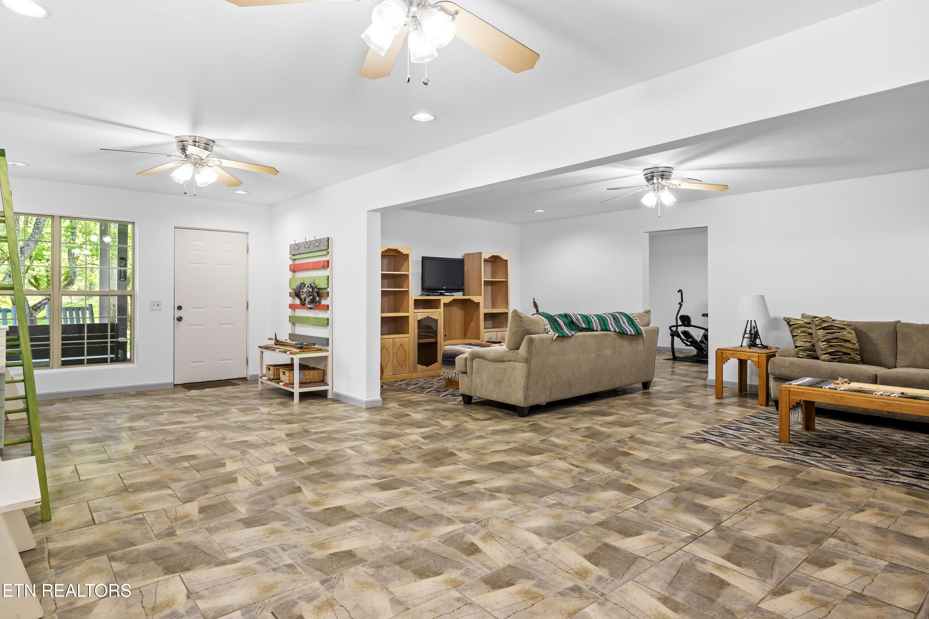 1304 Apache Court Maryville TN 37801