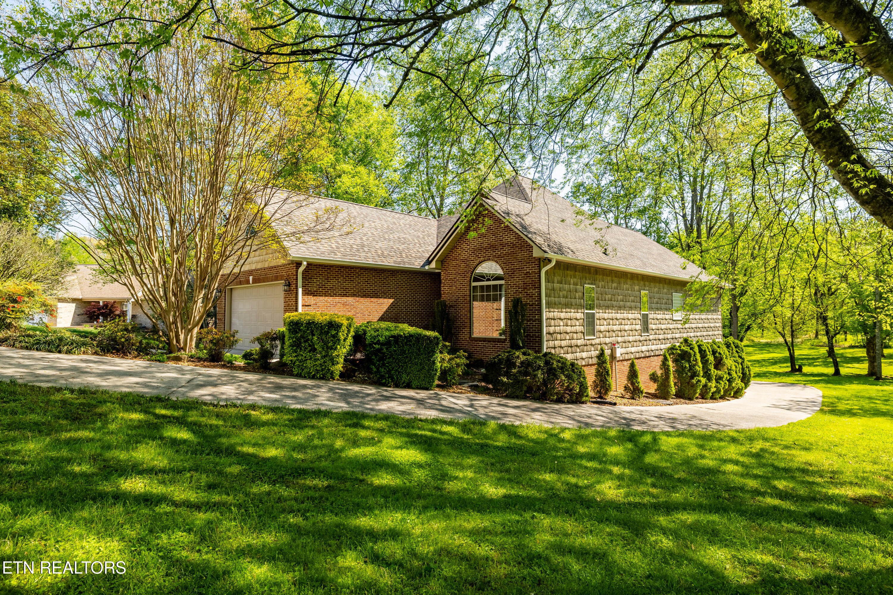 1304 Apache Court Maryville TN 37801