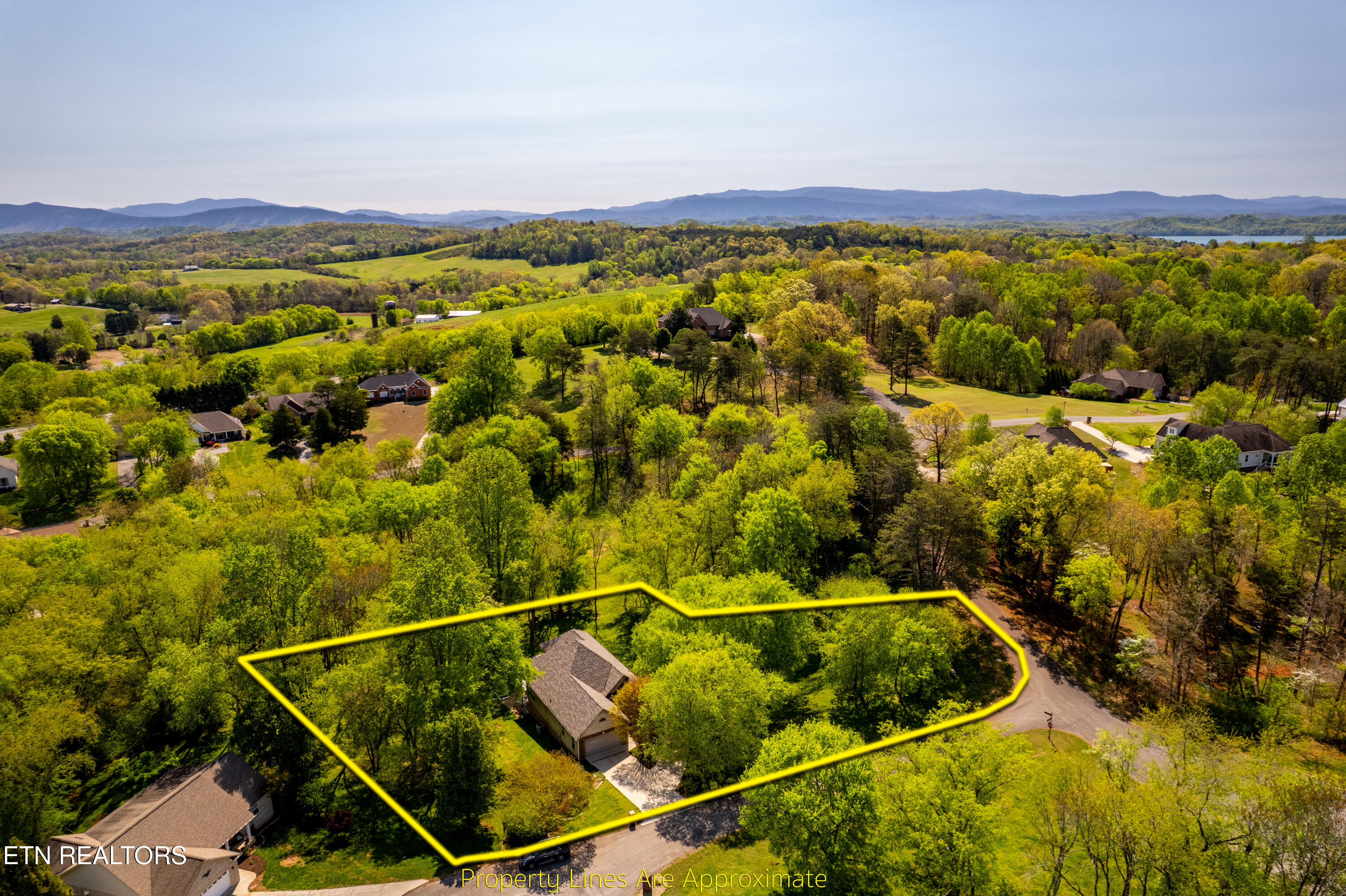 1304 Apache Court Maryville TN 37801