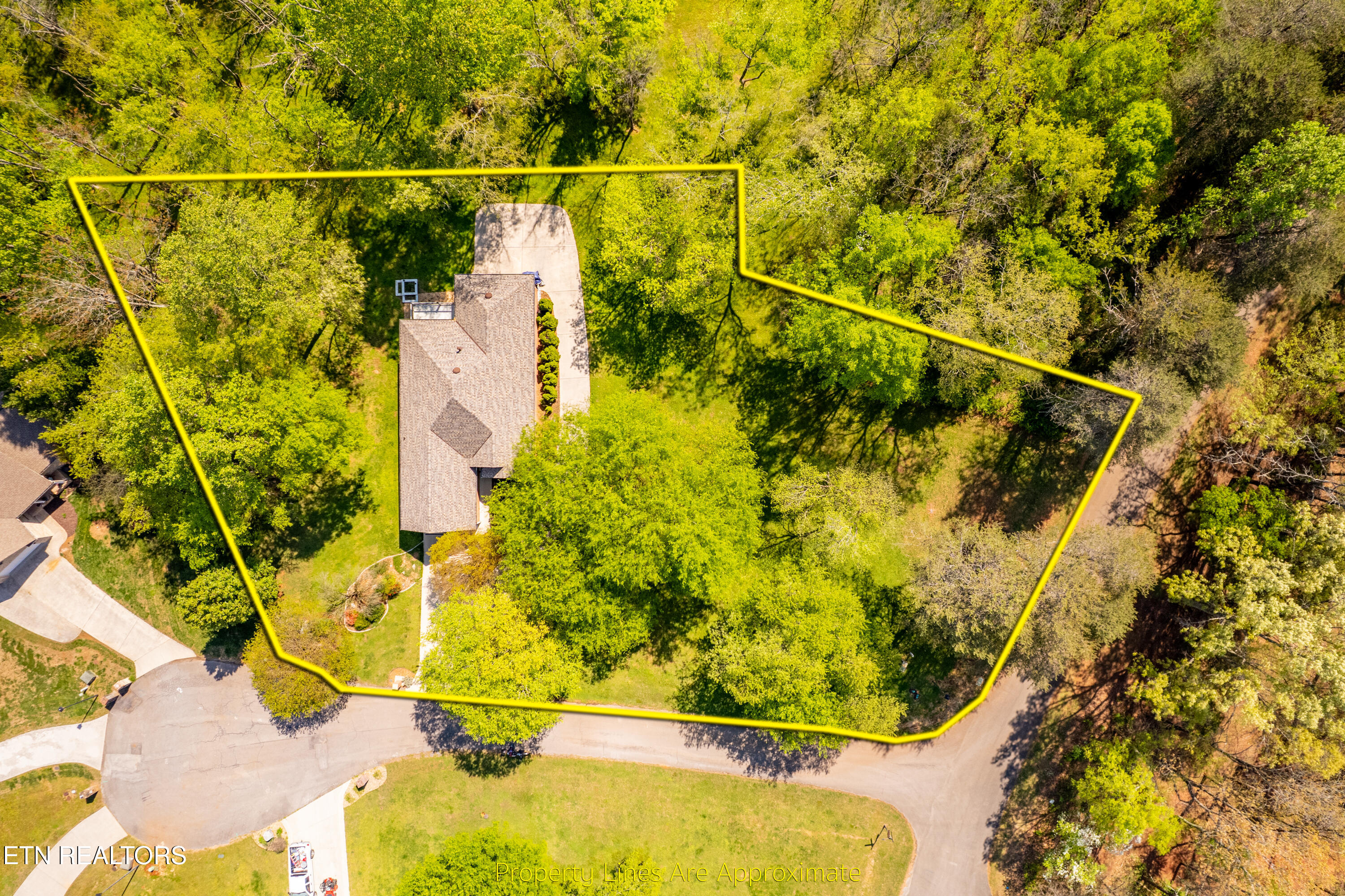 1304 Apache Court Maryville TN 37801