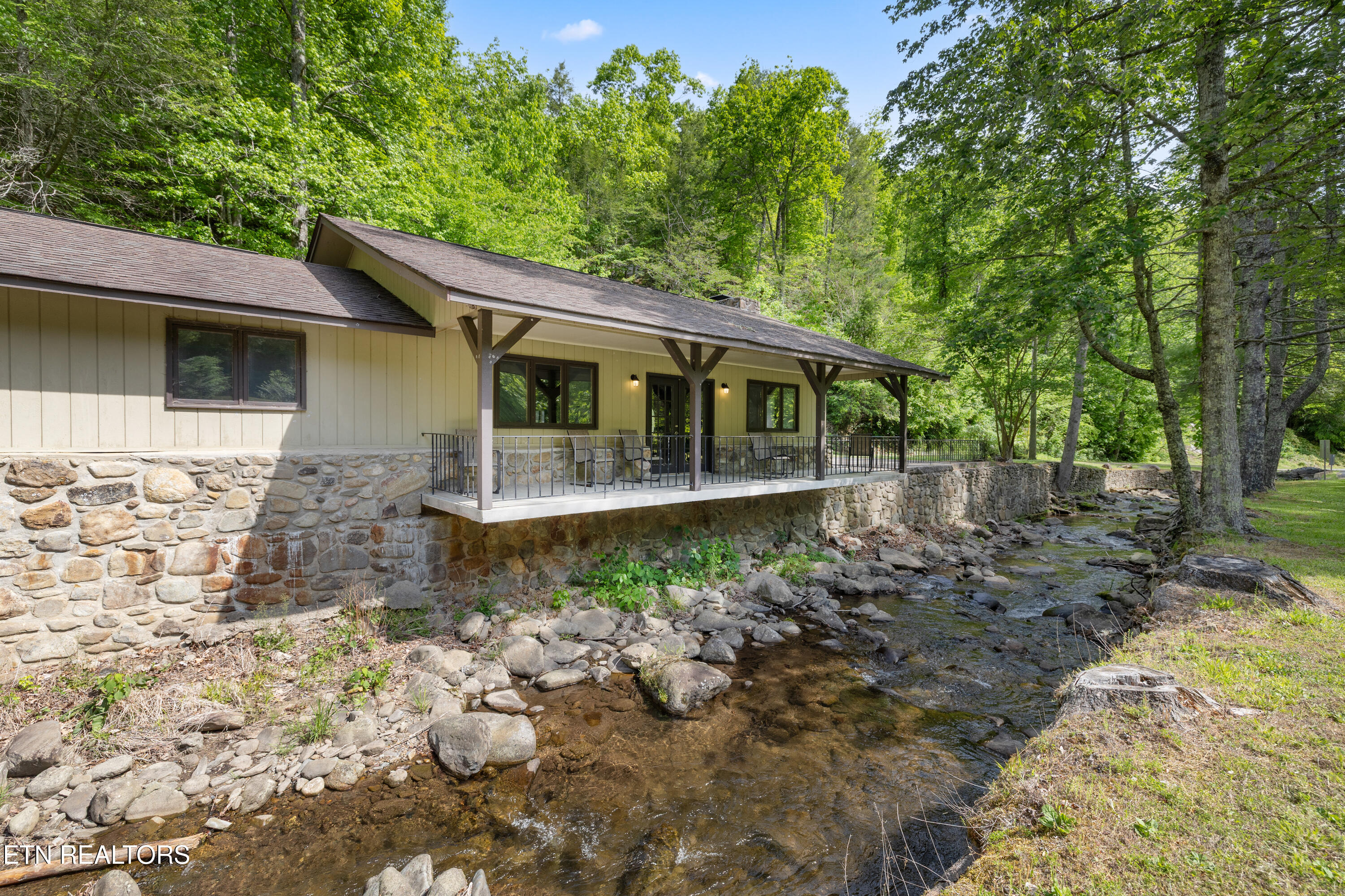 509 Adams Road Gatlinburg TN 37738