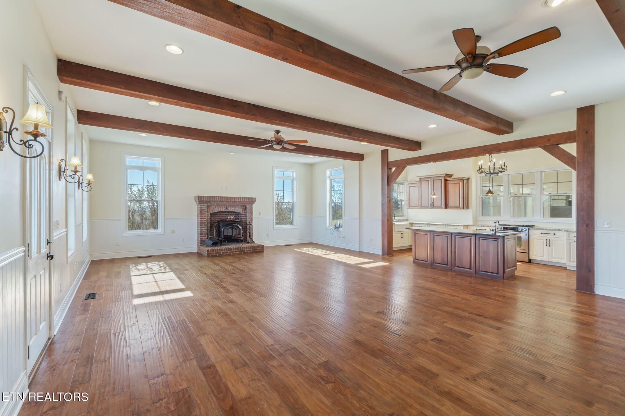 321 Peach Orchard Road Clinton TN 37716