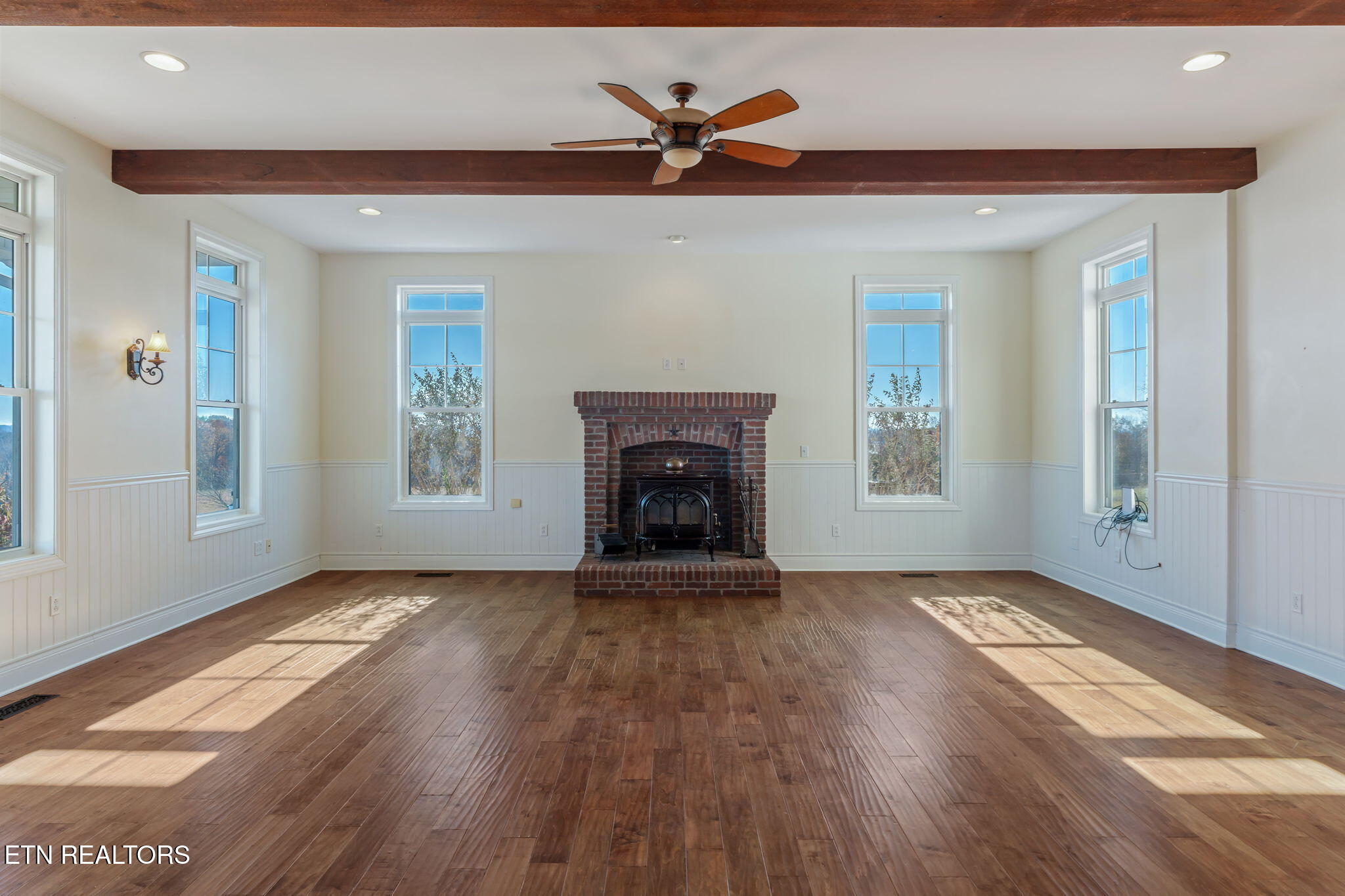 321 Peach Orchard Road Clinton TN 37716
