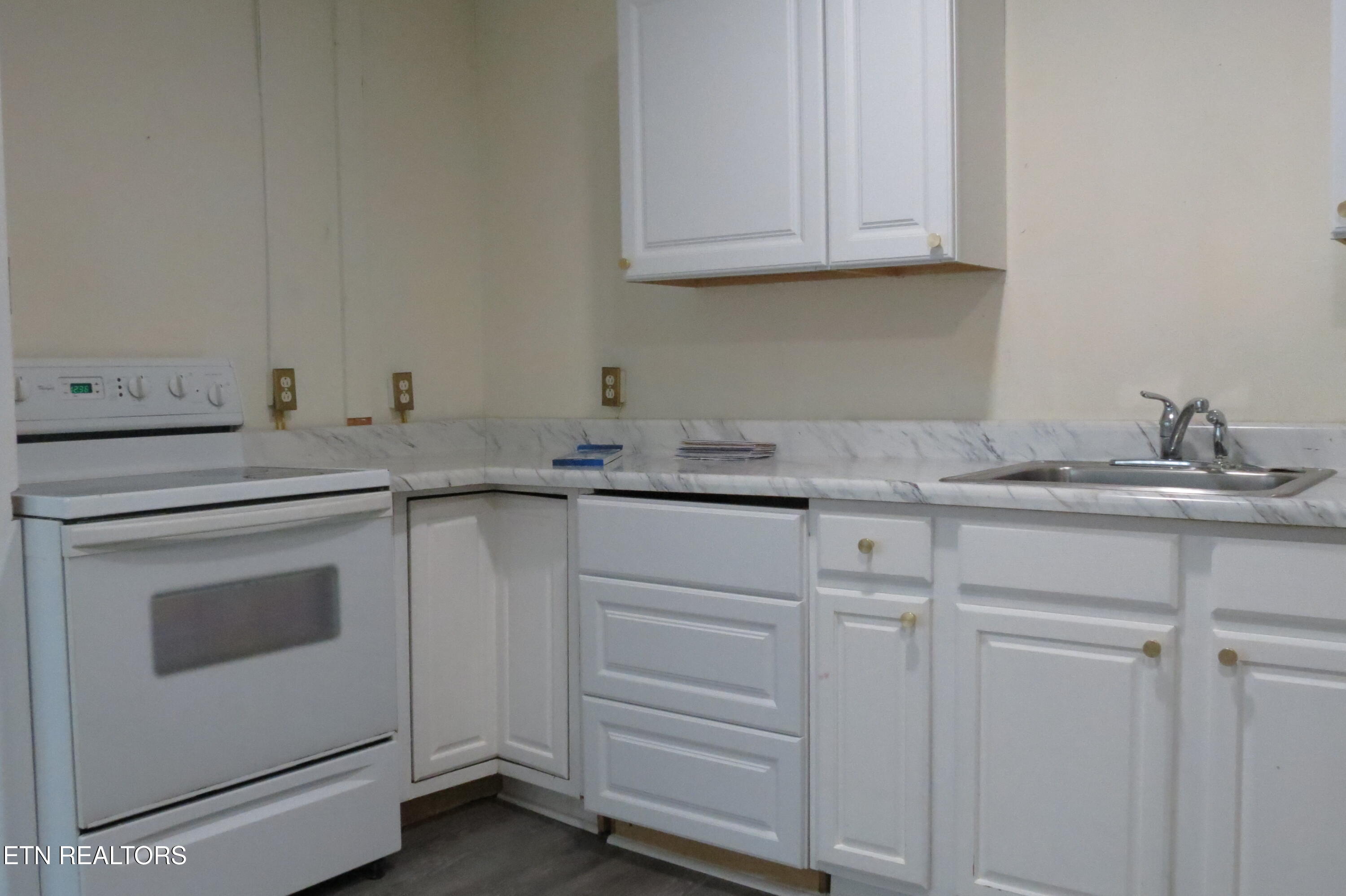 122 Atlanta Road Oak Ridge TN 37830